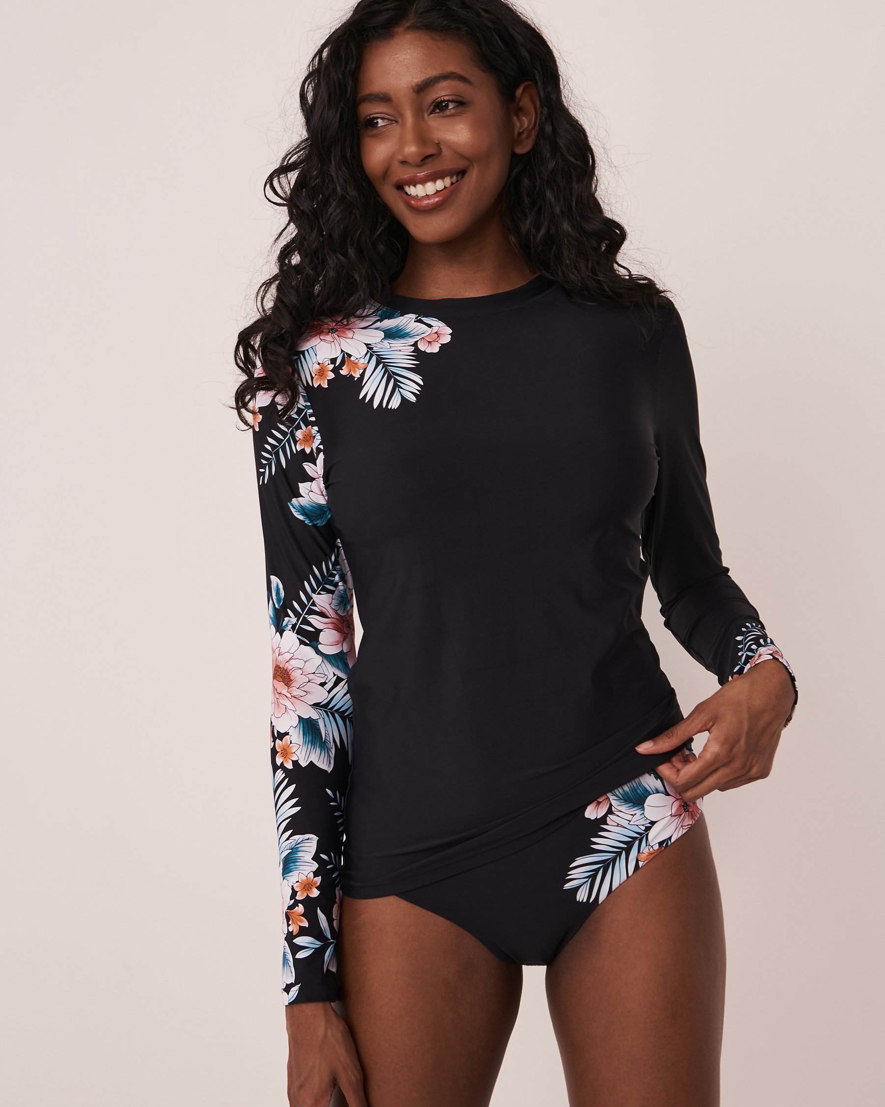 LA VIE EN ROSE AQUA Floral Print Long Sleeve Rashguard Floral print 70100379 - View9