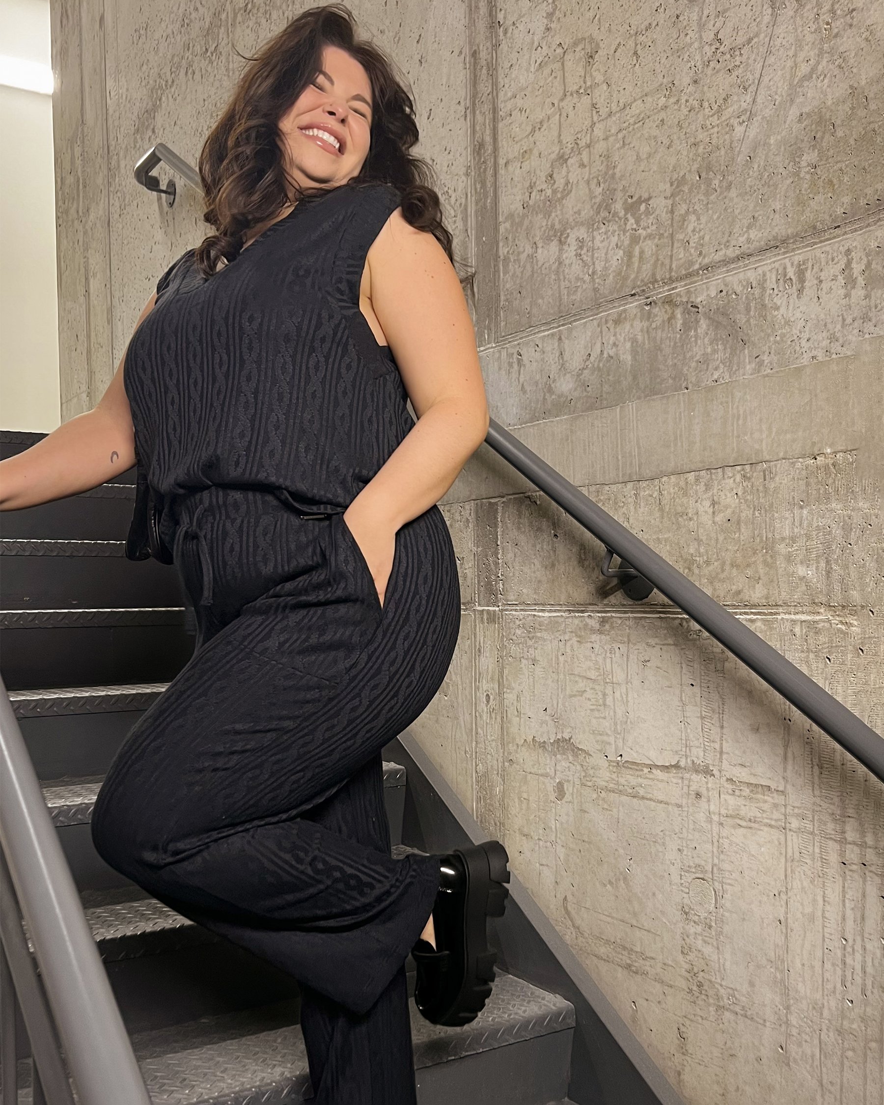 LA VIE EN ROSE Cable Knit Cap Sleeve Shirt Black 50100061 - View4