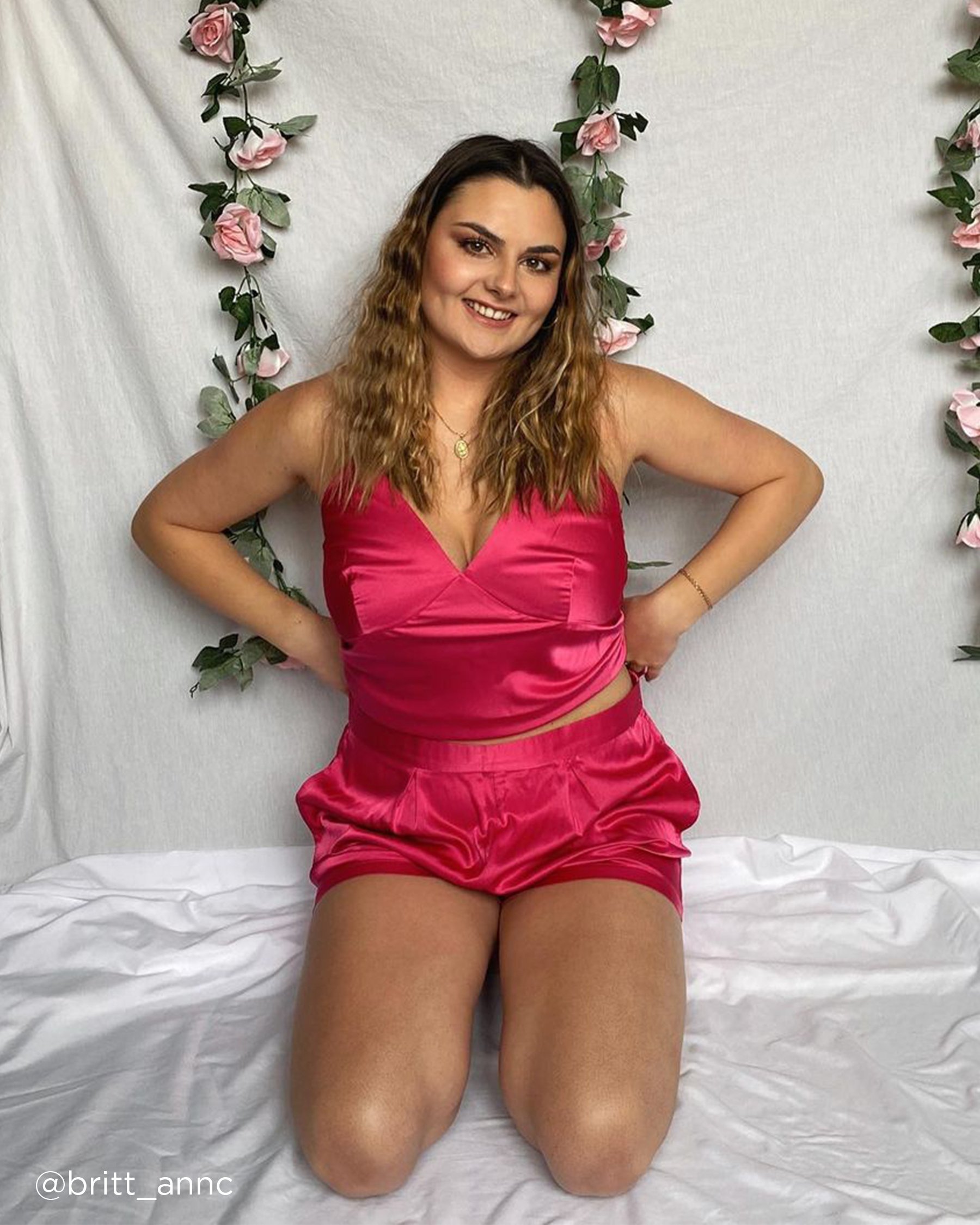 LA VIE EN ROSE Camisole en satin Fuchsia éclatant 60100046 - Voir11