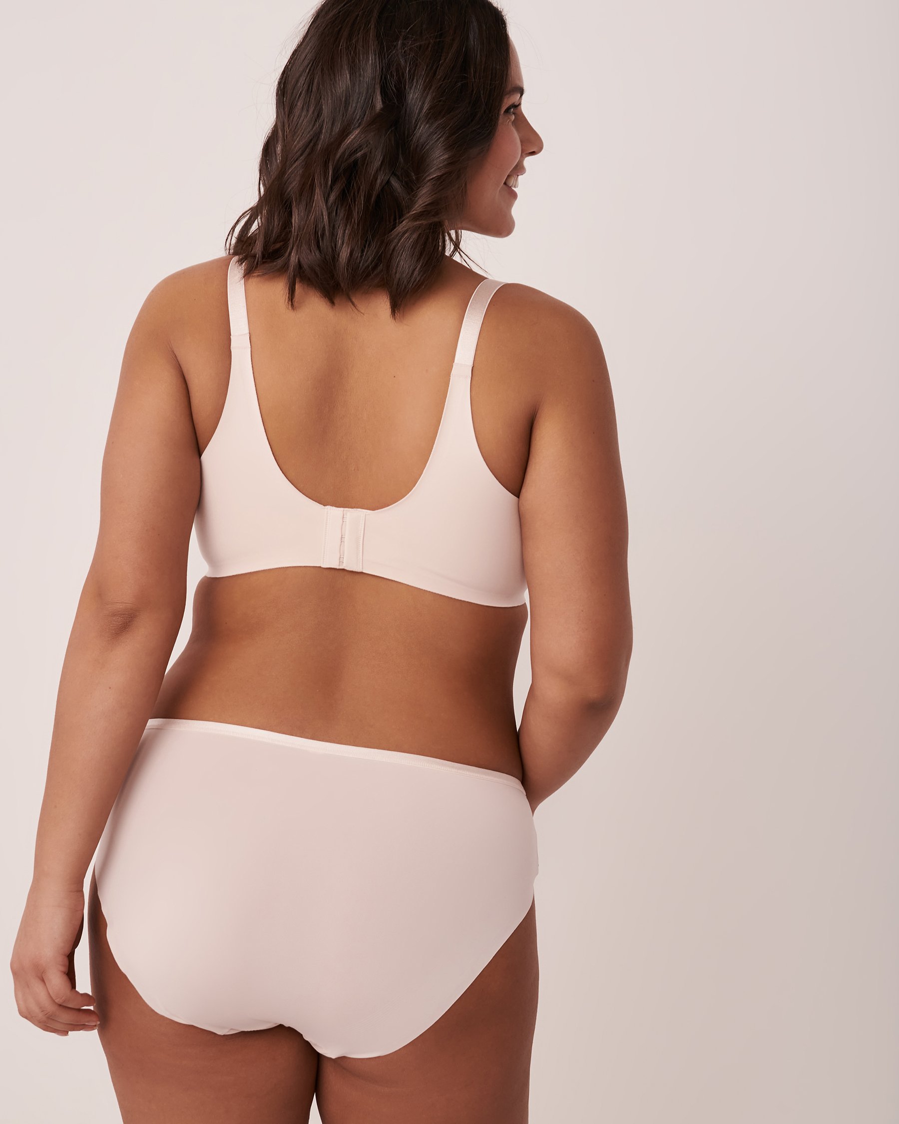 LA VIE EN ROSE Soutien-gorge doublure légère dos lisse Fleurs brodées 10200255 - Voir2