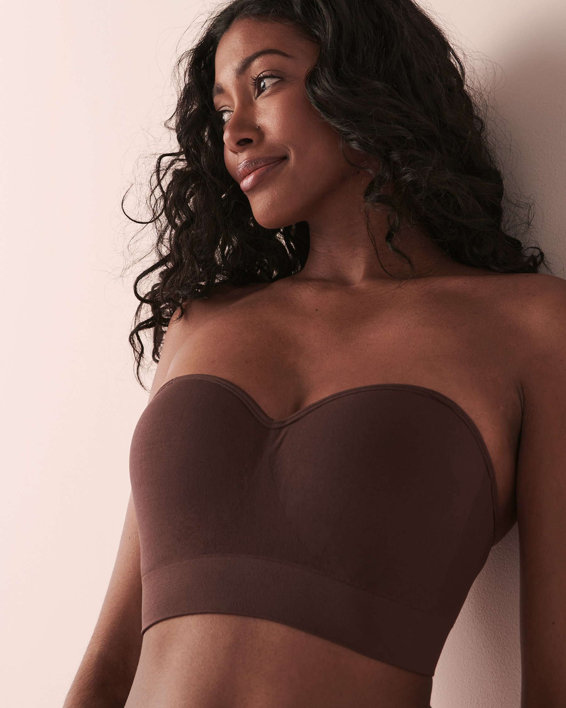 LA VIE EN ROSE Soutien-gorge bandeau sans coutures transformable Café velouté 10200261 - View1