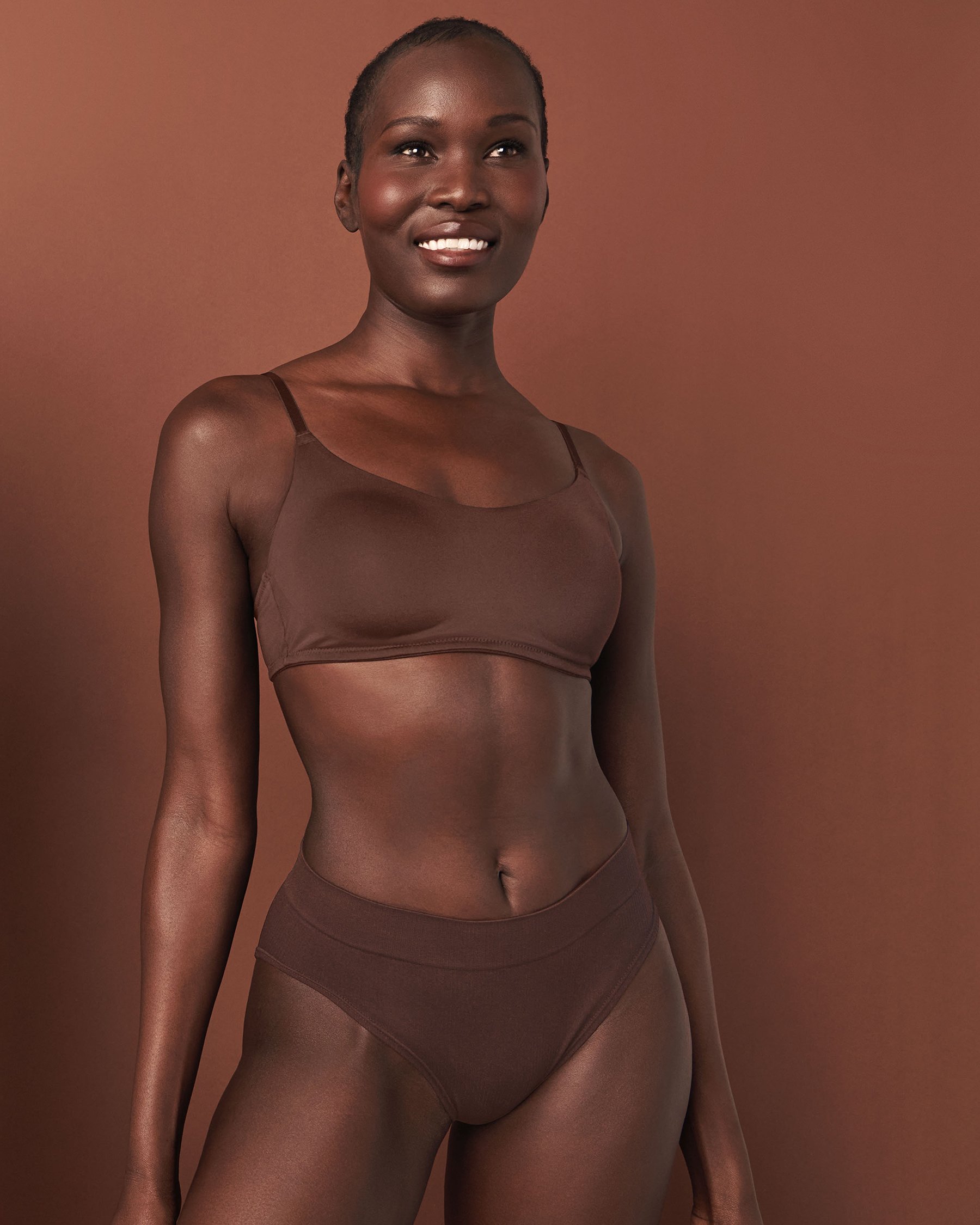 LA VIE EN ROSE Lightly Lined Wireless Minimalist Bra Smooth coffee 10200244 - View1