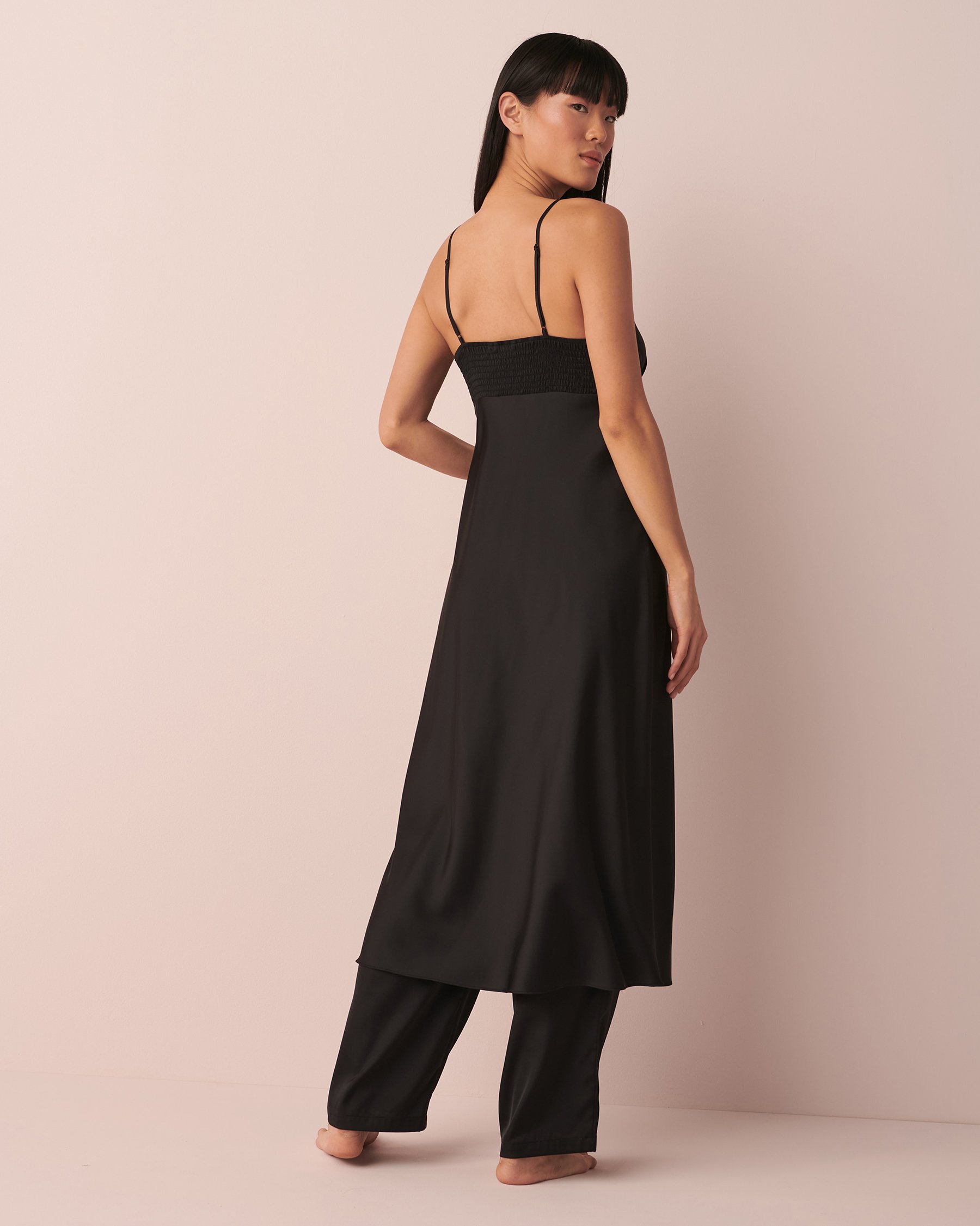 LA VIE EN ROSE Satin Maxi Open Front Cami Black 60100058 - View2