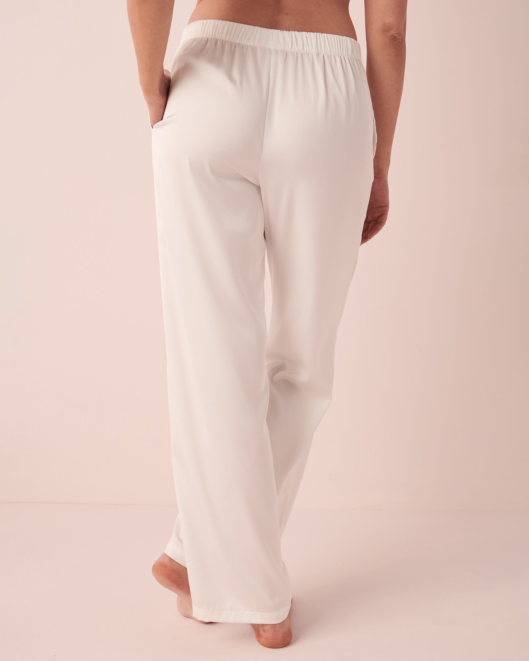 LA VIE EN ROSE Pantalon droit en satin Blanc neige 60200056 - Voir3