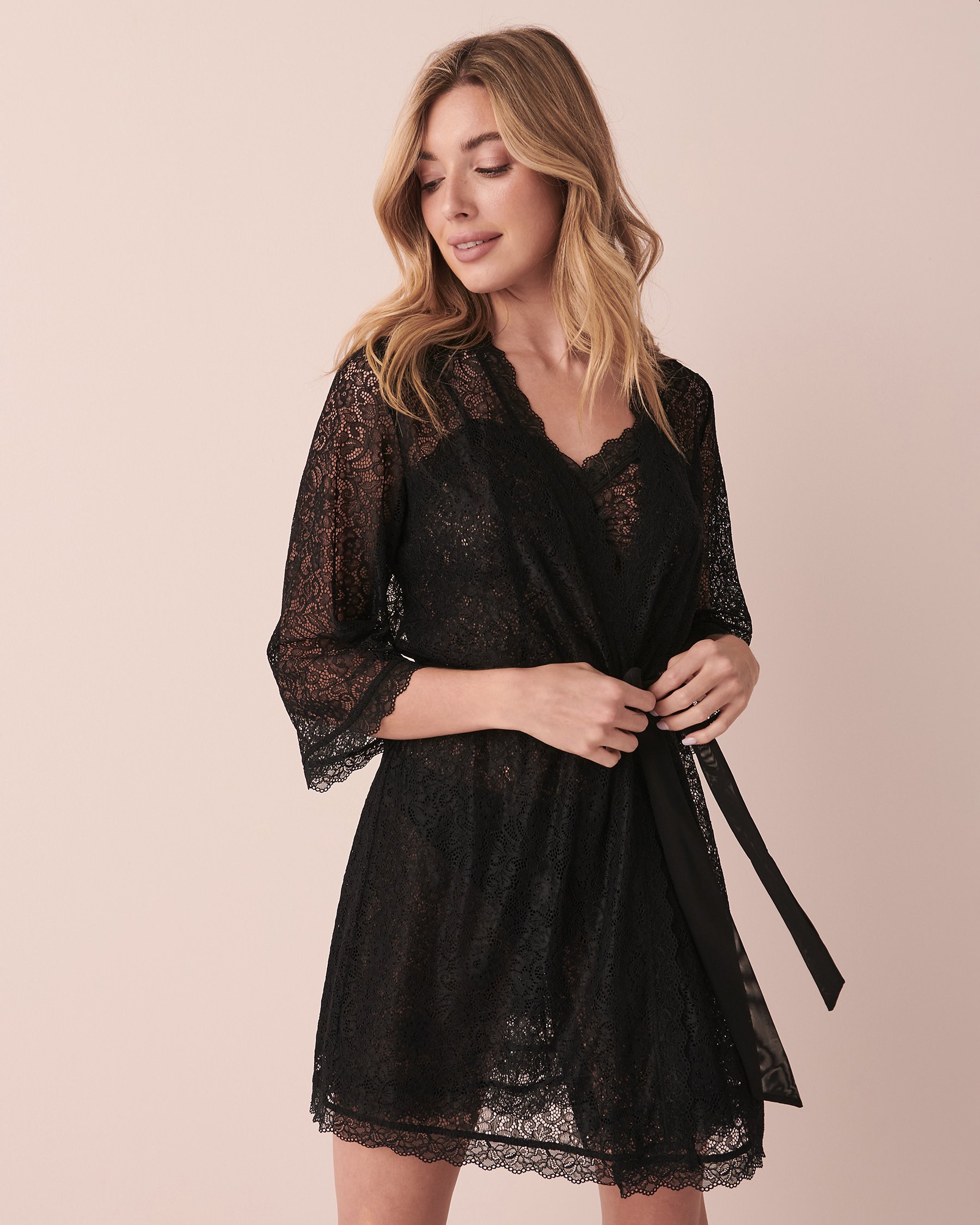 LA VIE EN ROSE Openwork Lace Kimono Black 60600047 - View1