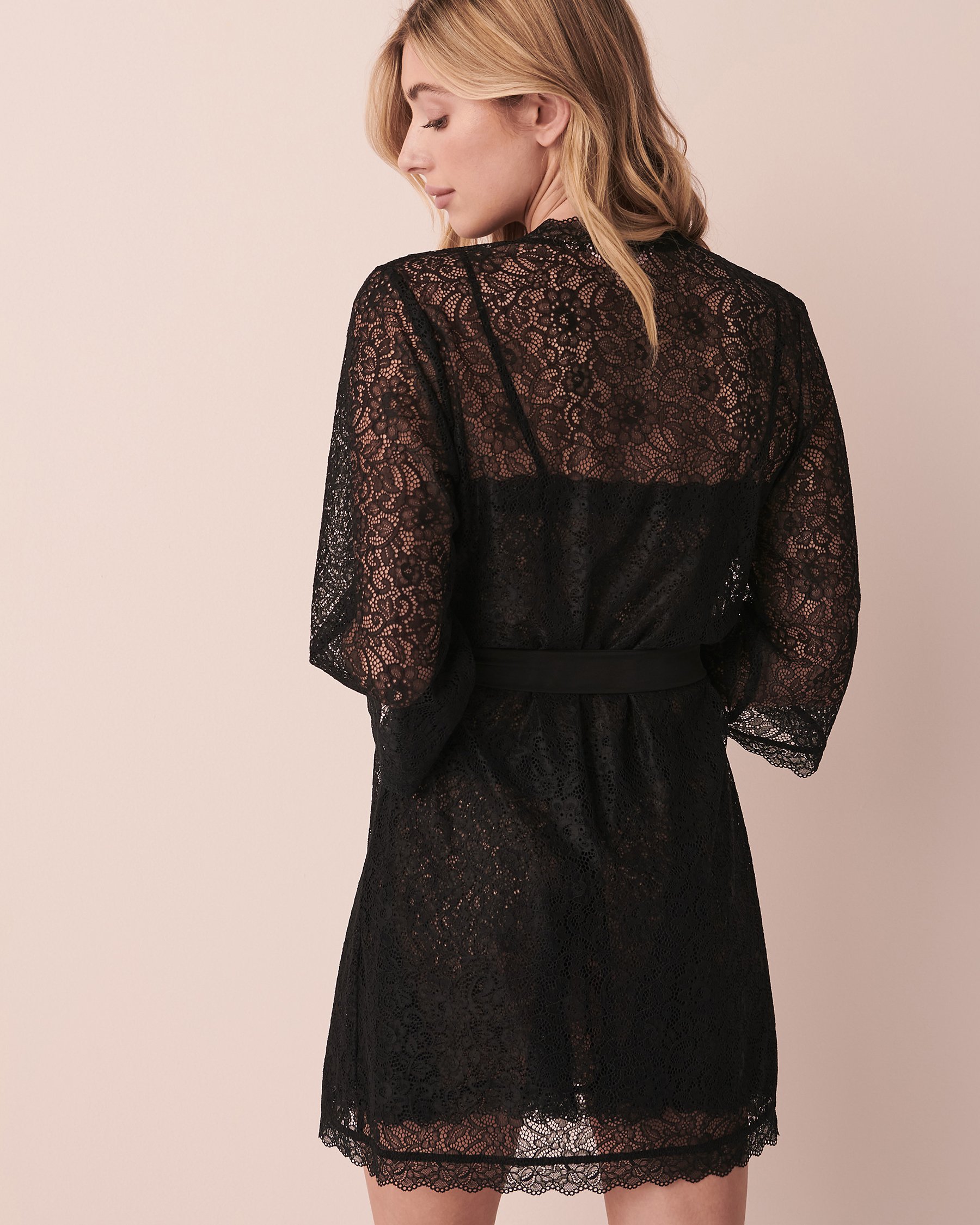 LA VIE EN ROSE Openwork Lace Kimono Black 60600047 - View2