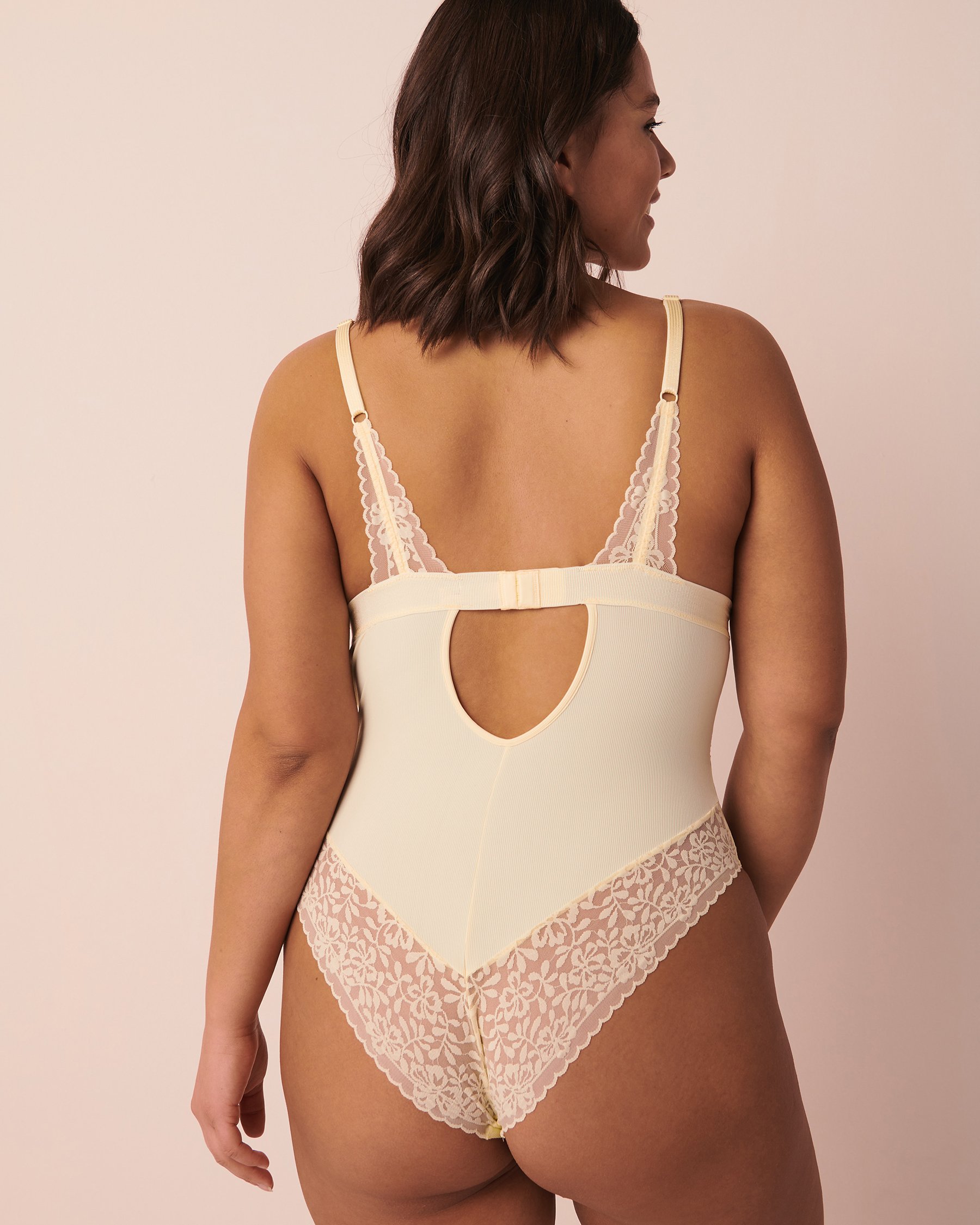 LA VIE EN ROSE Lace and Mesh Cheeky Teddy Light yellow 60300055 - View2