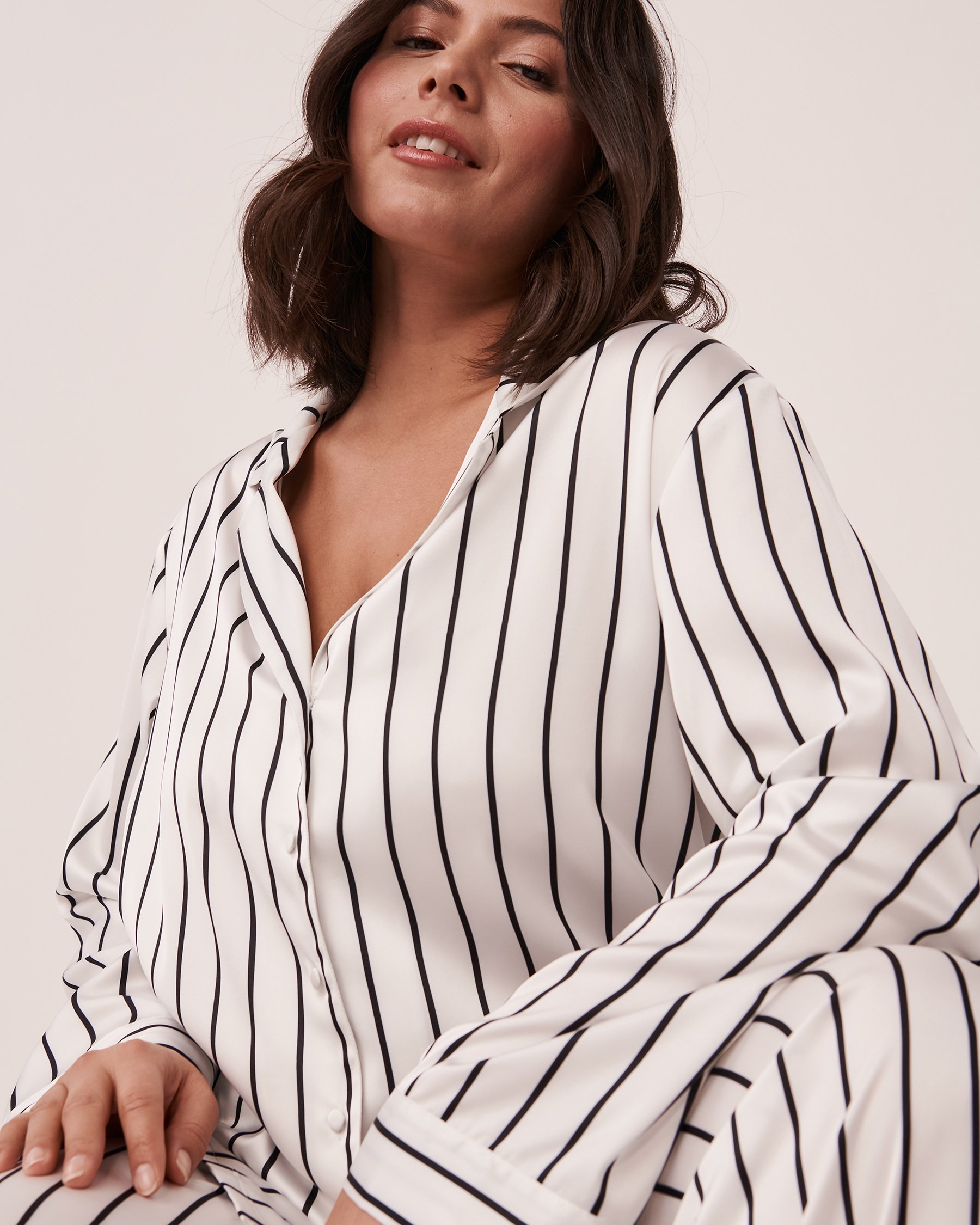 LA VIE EN ROSE Striped Satin Shirt Black and white stripe 60100060 - View7