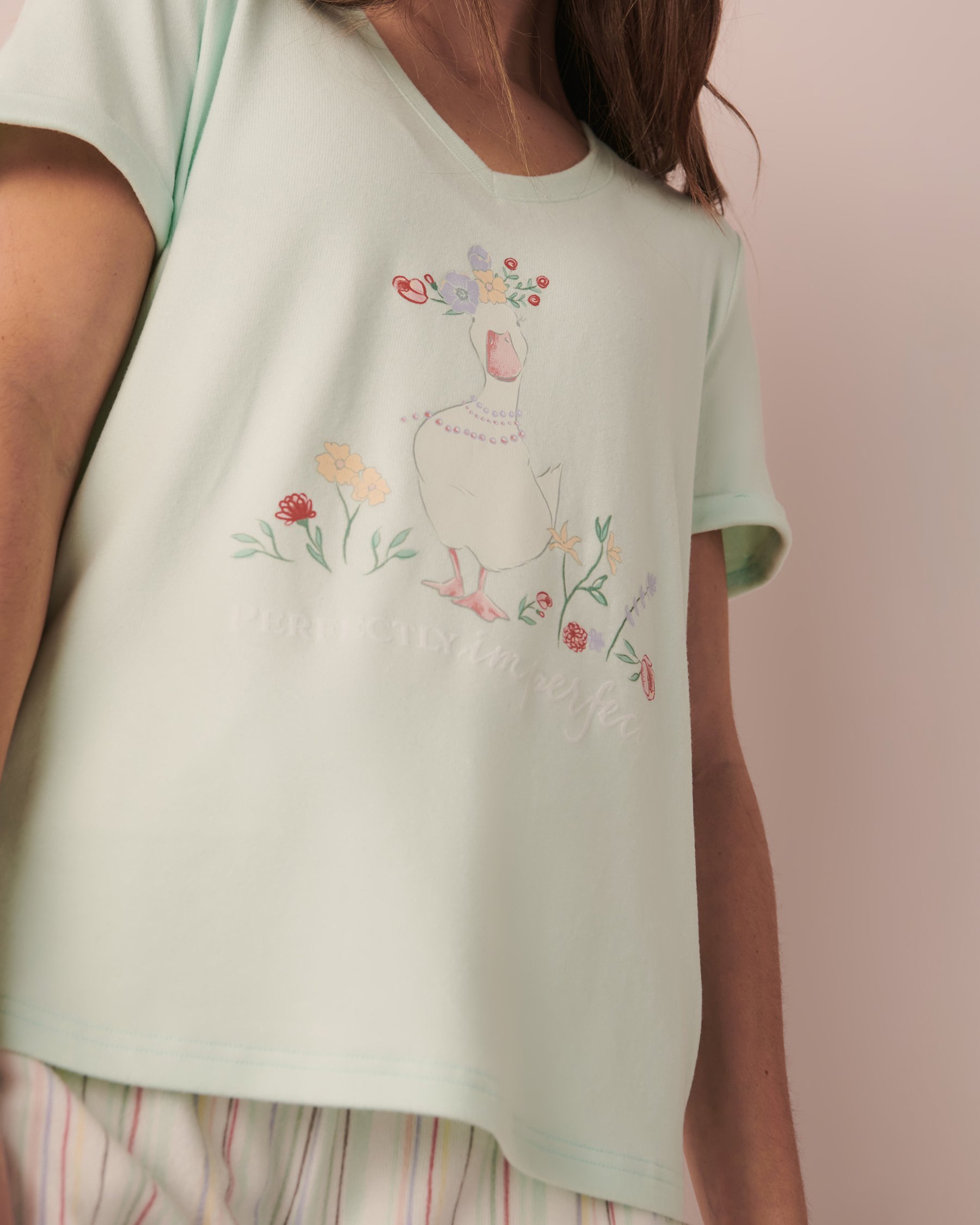 LA VIE EN ROSE Recycled Fibers V-neck T-shirt Opal blue 40100413 - View1