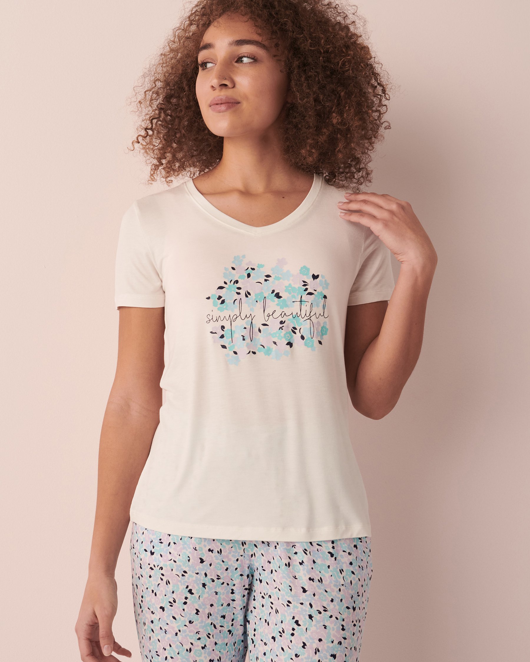 LA VIE EN ROSE Soft Jersey V-neck T-shirt Snow white 40100427 - View1