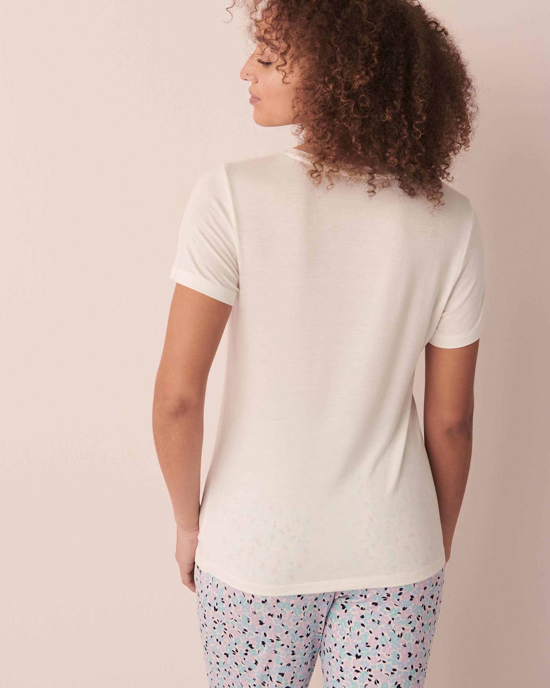 LA VIE EN ROSE Soft Jersey V-neck T-shirt Snow white 40100427 - View2