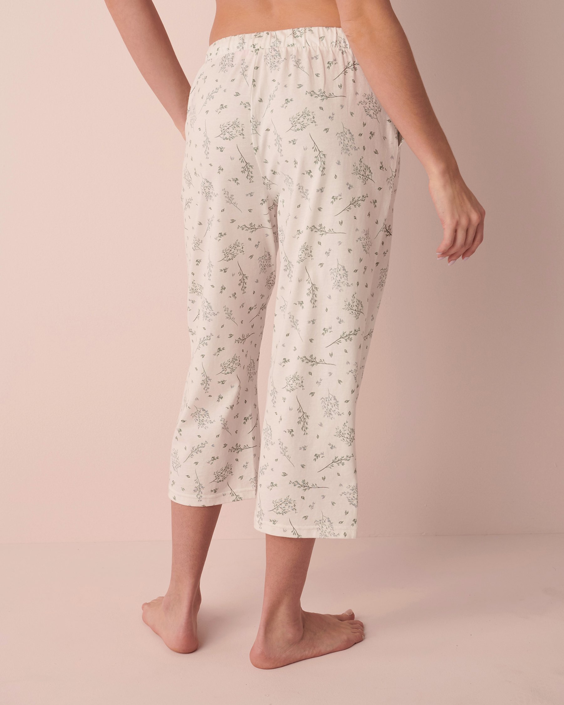 LA VIE EN ROSE Cotton Straight Leg Capri Foliage 40200418 - View2