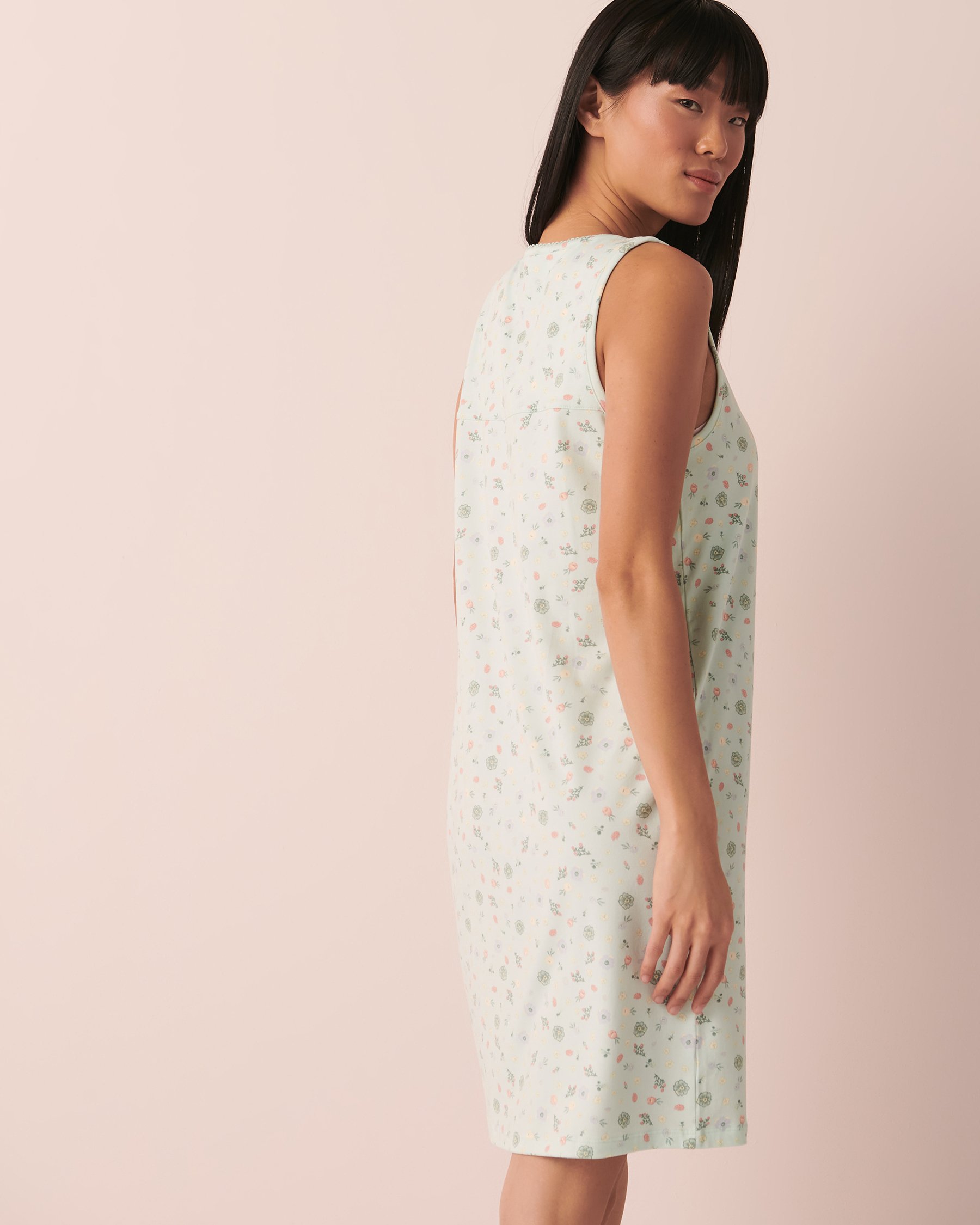 LA VIE EN ROSE Super Soft Sleeveless Sleepshirt Green wildflower 40500249 - View3