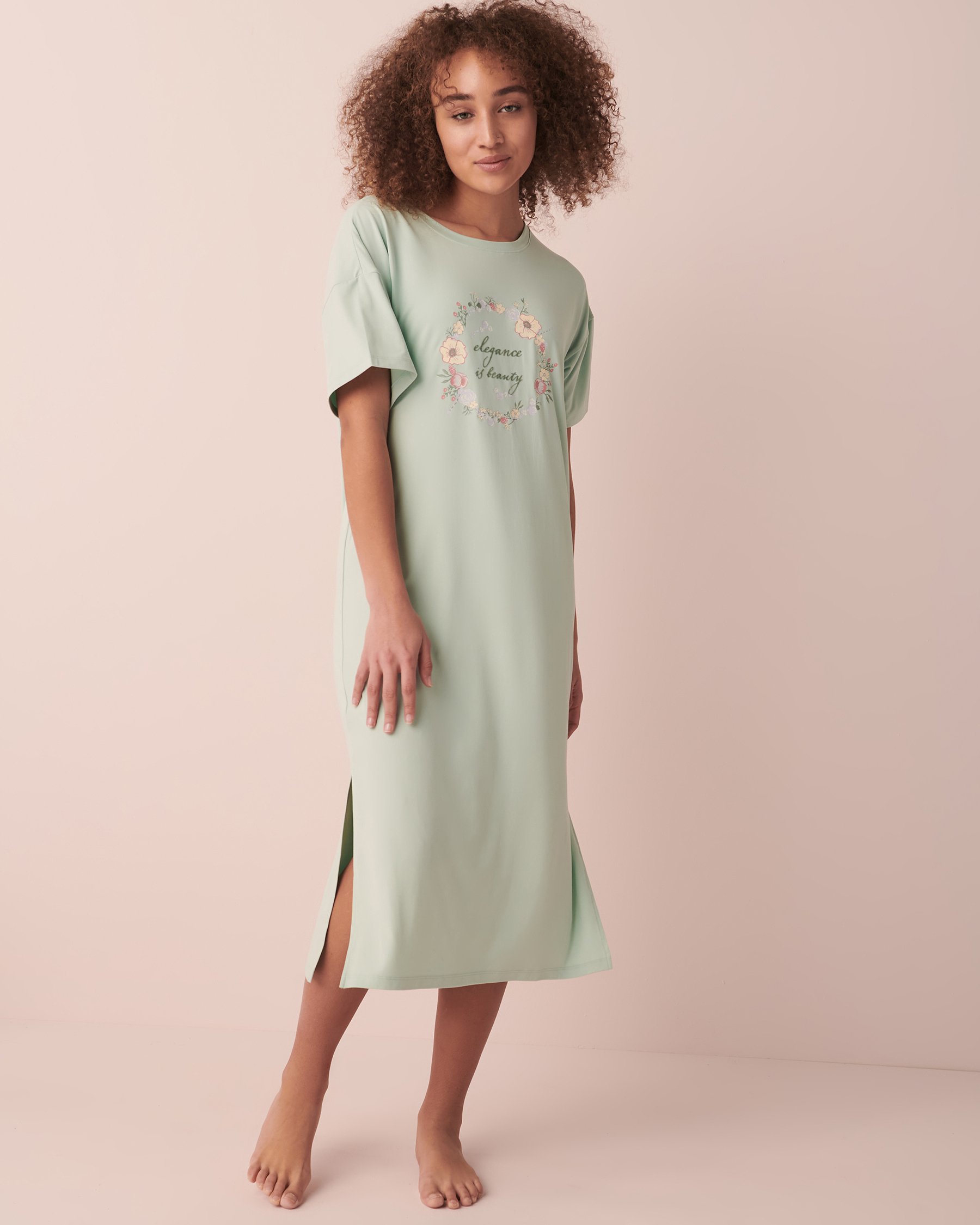 LA VIE EN ROSE Chemise de nuit longue ultra douce Menthe fraîche 40500250 - Voir1
