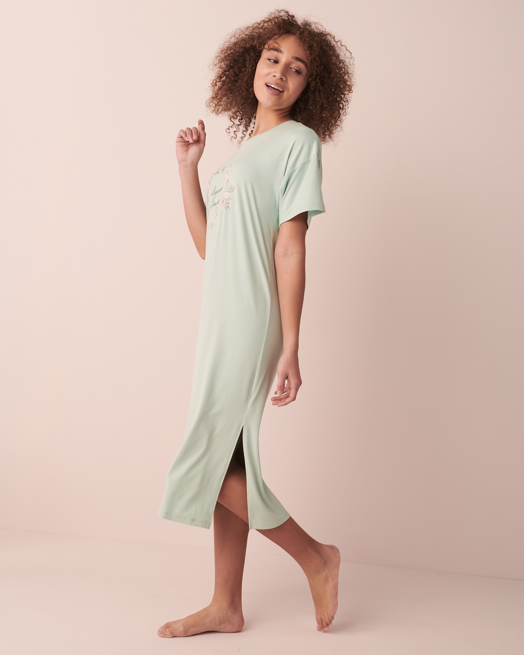 LA VIE EN ROSE Chemise de nuit longue ultra douce Menthe fraîche 40500250 - Voir4
