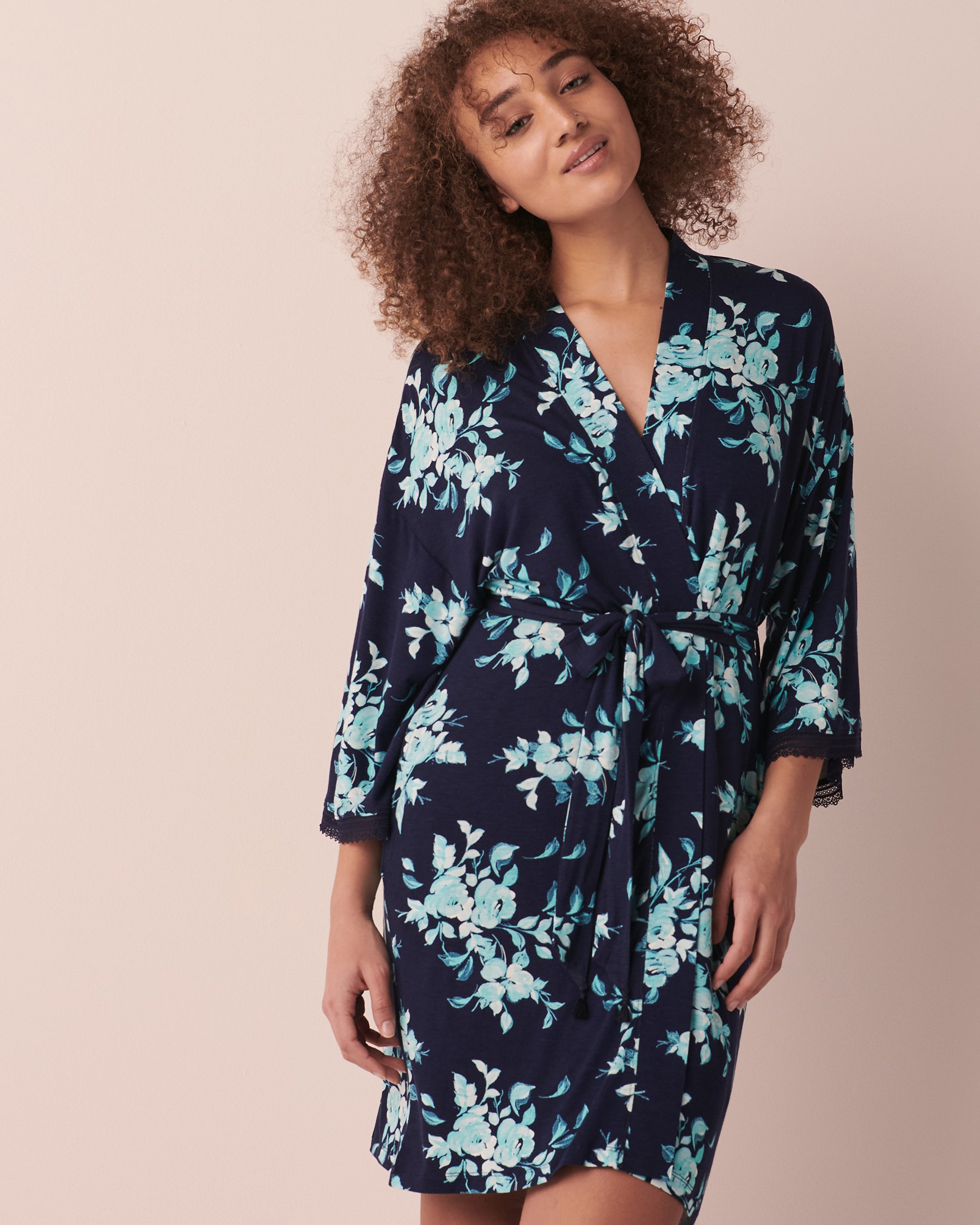 LA VIE EN ROSE Soft Jersey Lace Trim Kimono Navy floral 40600126 - View8