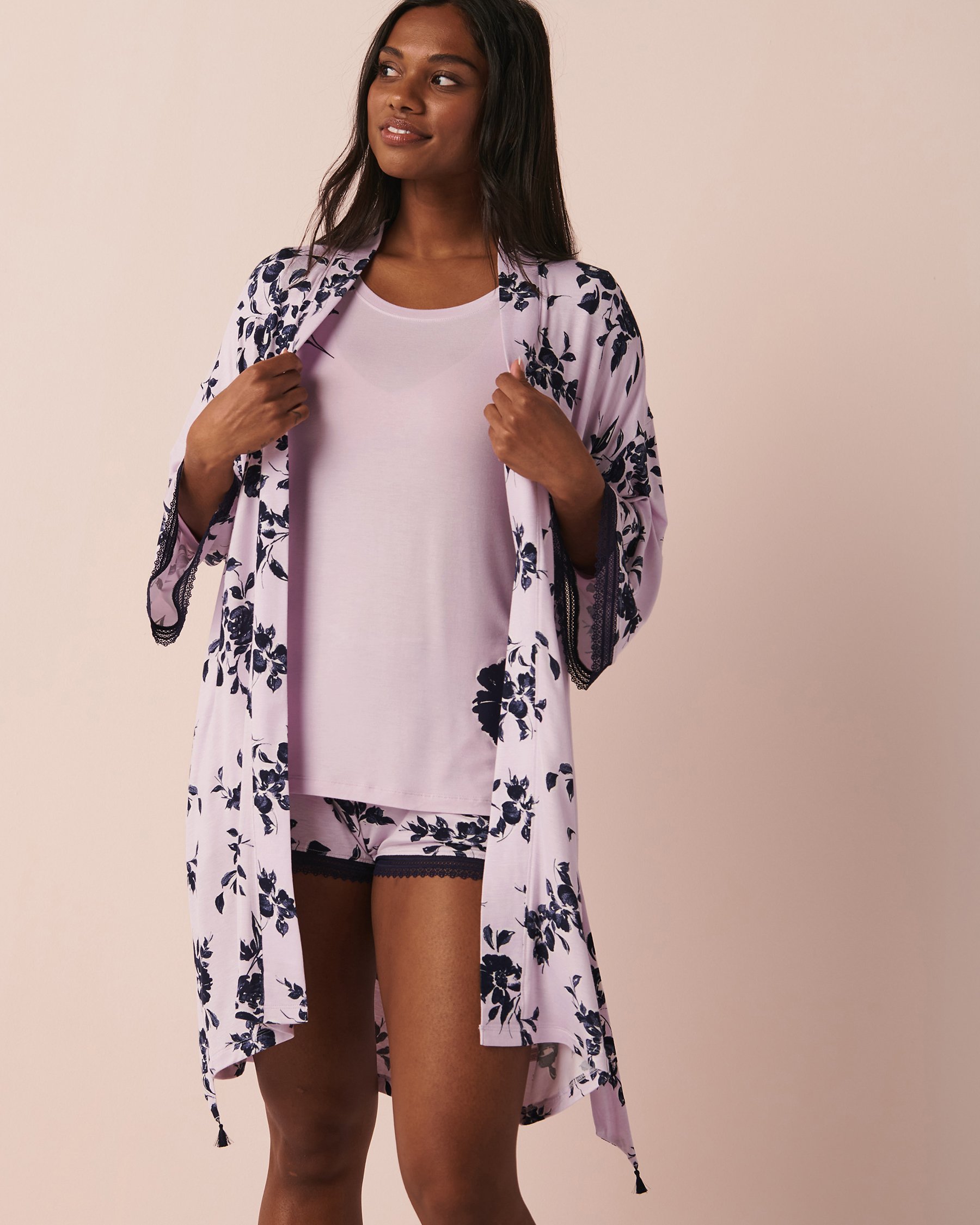 LA VIE EN ROSE Soft Jersey Lace Trim Kimono Lilac floral 40600126 - View1