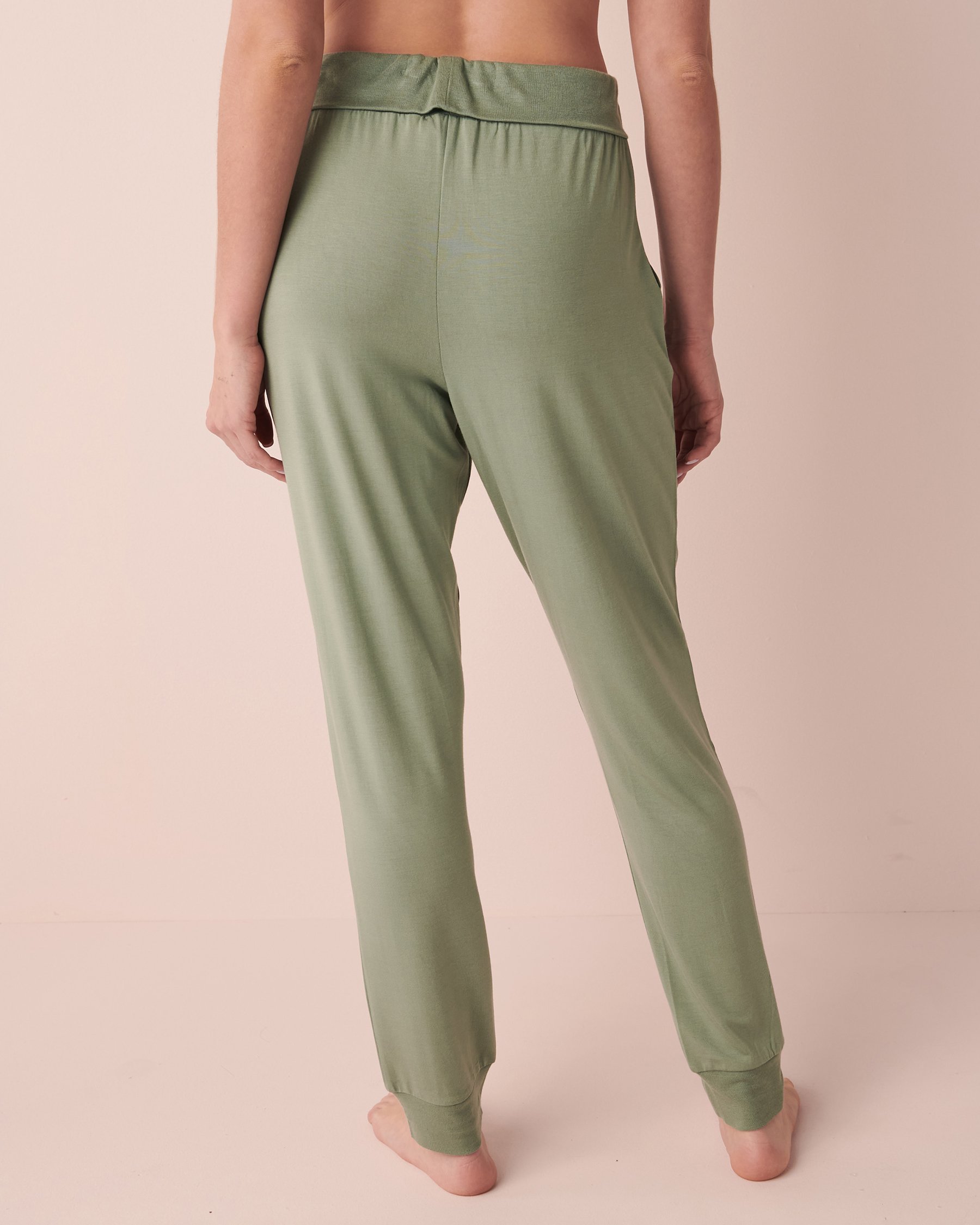 LA VIE EN ROSE Pantalon en bambou Sauge 40200416 - Voir4