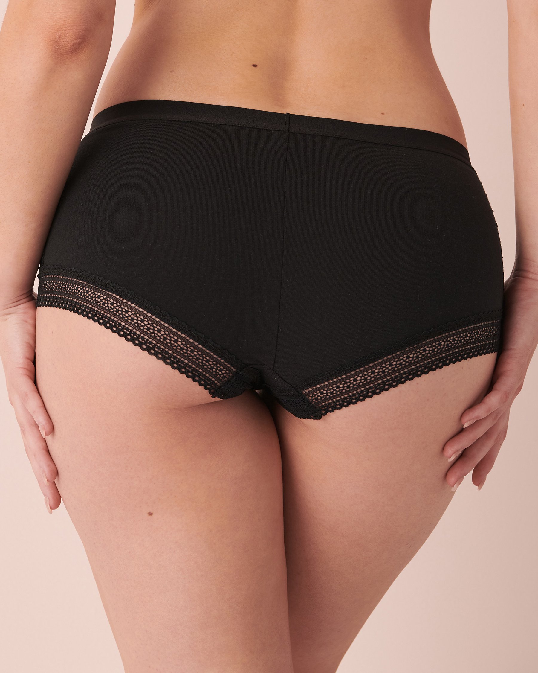 LA VIE EN ROSE Culotte garçonne coton et détails de dentelle Noir 20100279 - Voir2