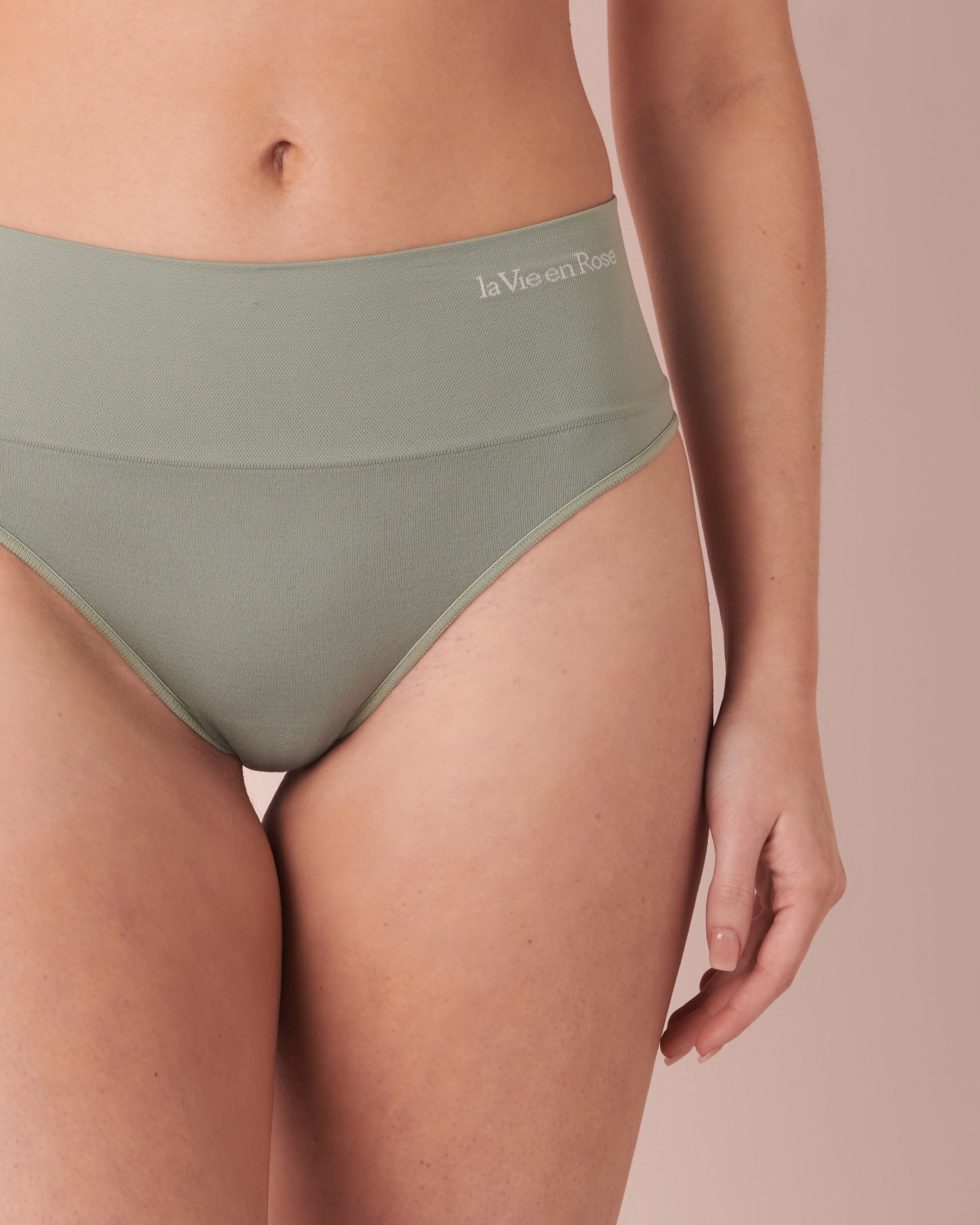 LA VIE EN ROSE Seamless High Waist Thong Panty Sage 20200311 - View1