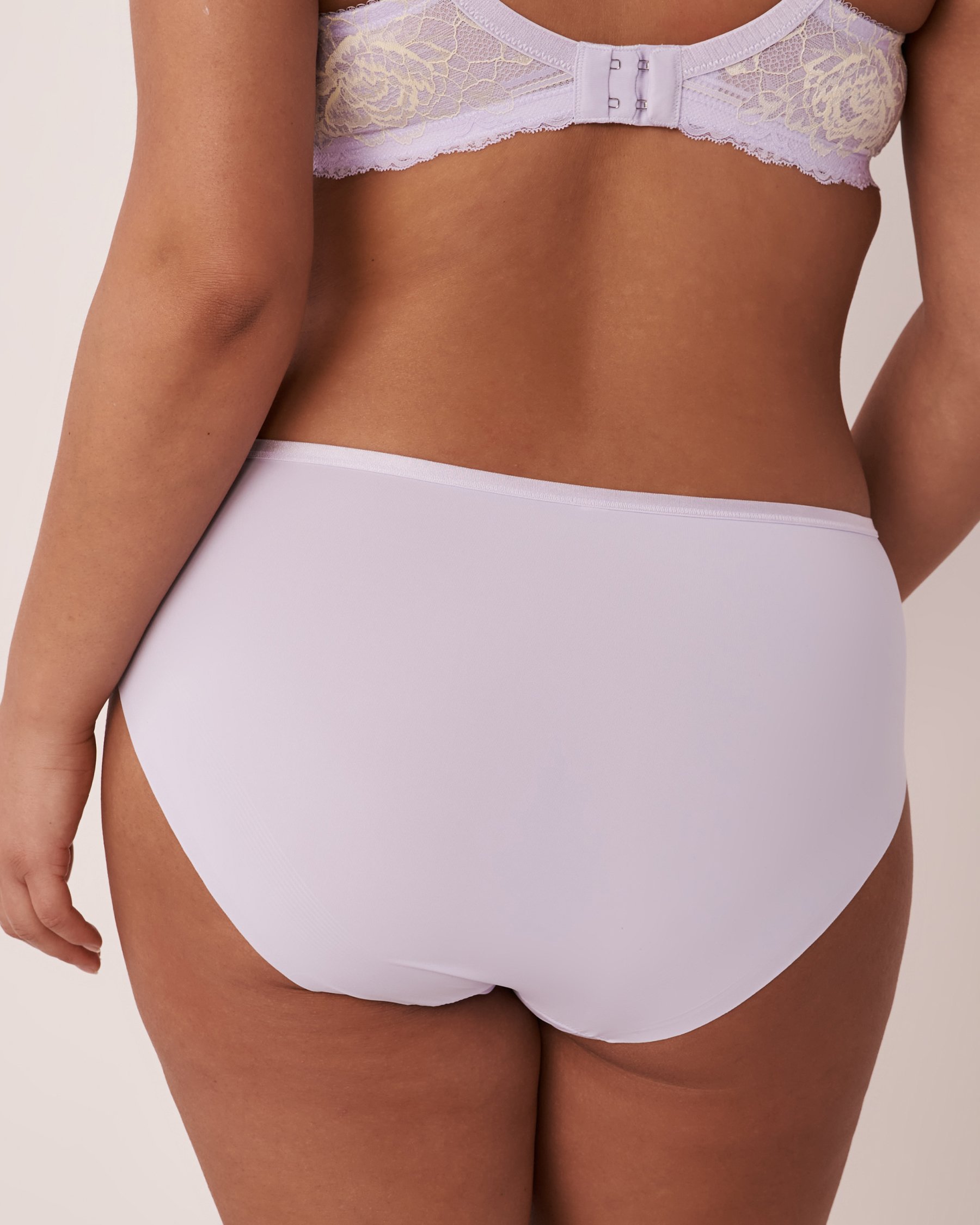 LA VIE EN ROSE Microfiber Sleek Back Bikini Panty Lavender 20300195 - View2
