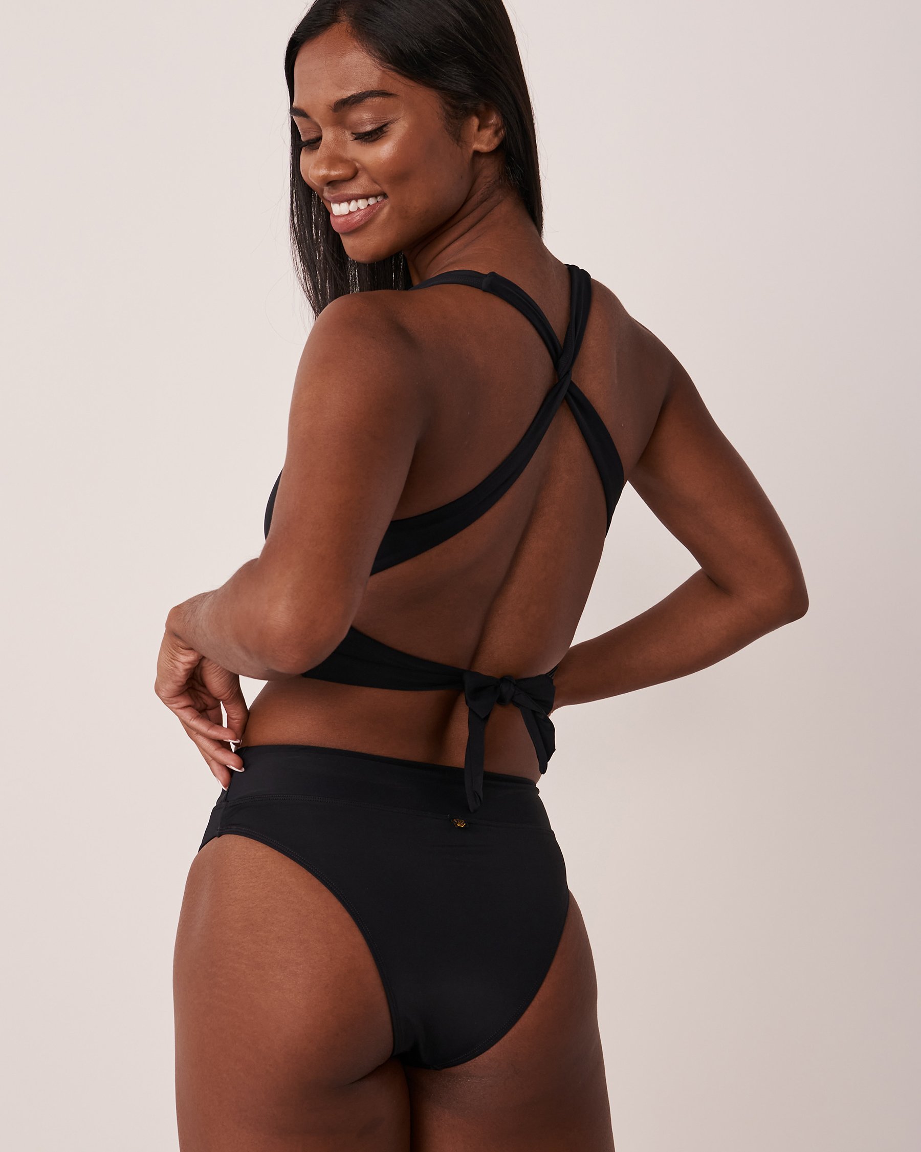 LA VIE EN ROSE AQUA SOLID Long Triangle Bikini Top Black 70100434 - View2