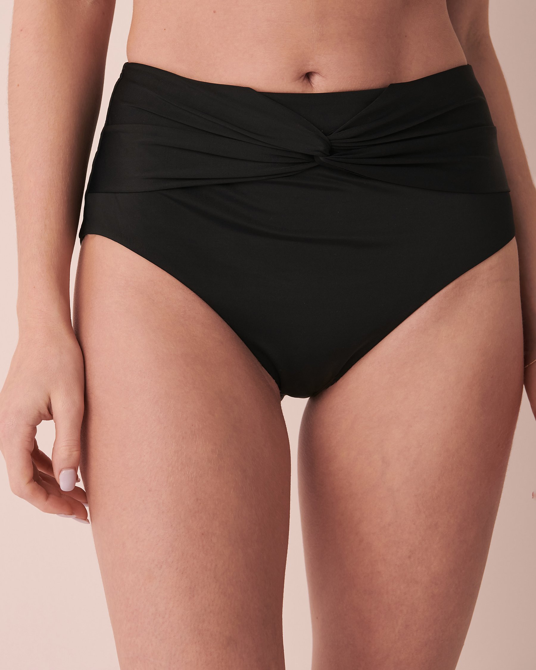 LA VIE EN ROSE AQUA SOLID Twisted High Waist Bikini Bottom Black 70300403 - View4