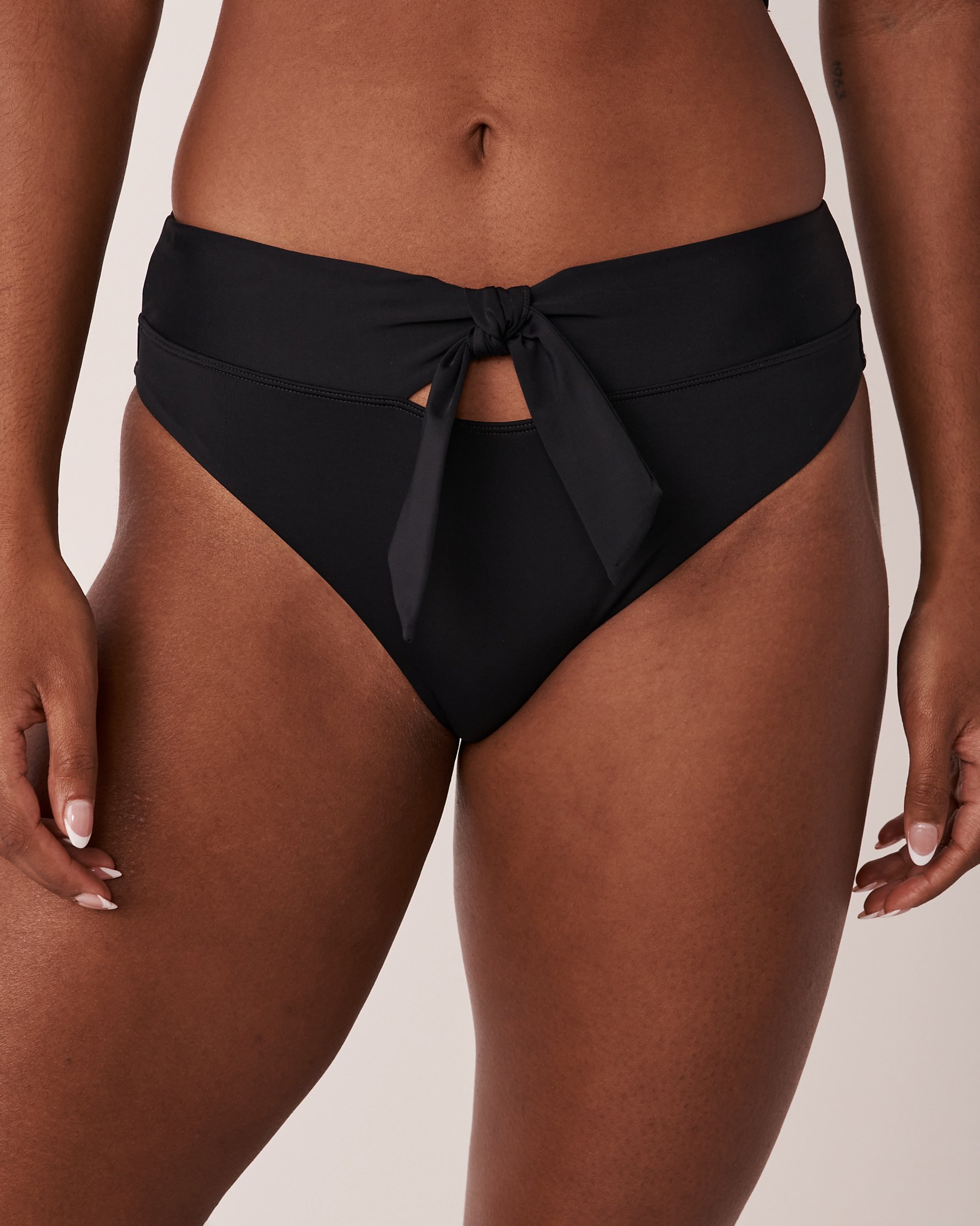 LA VIE EN ROSE AQUA SOLID High Leg Bikini Bottom Black 70300404 - View1