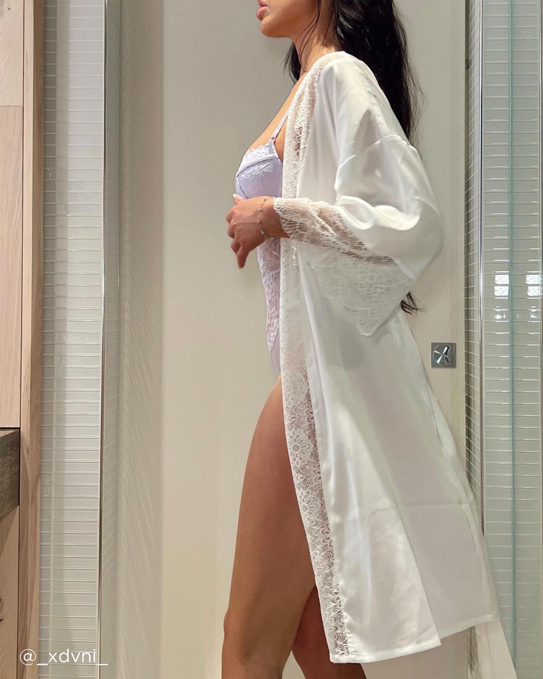 LA VIE EN ROSE Lace Trim Satin Kimono Snow white 60600045 - View7