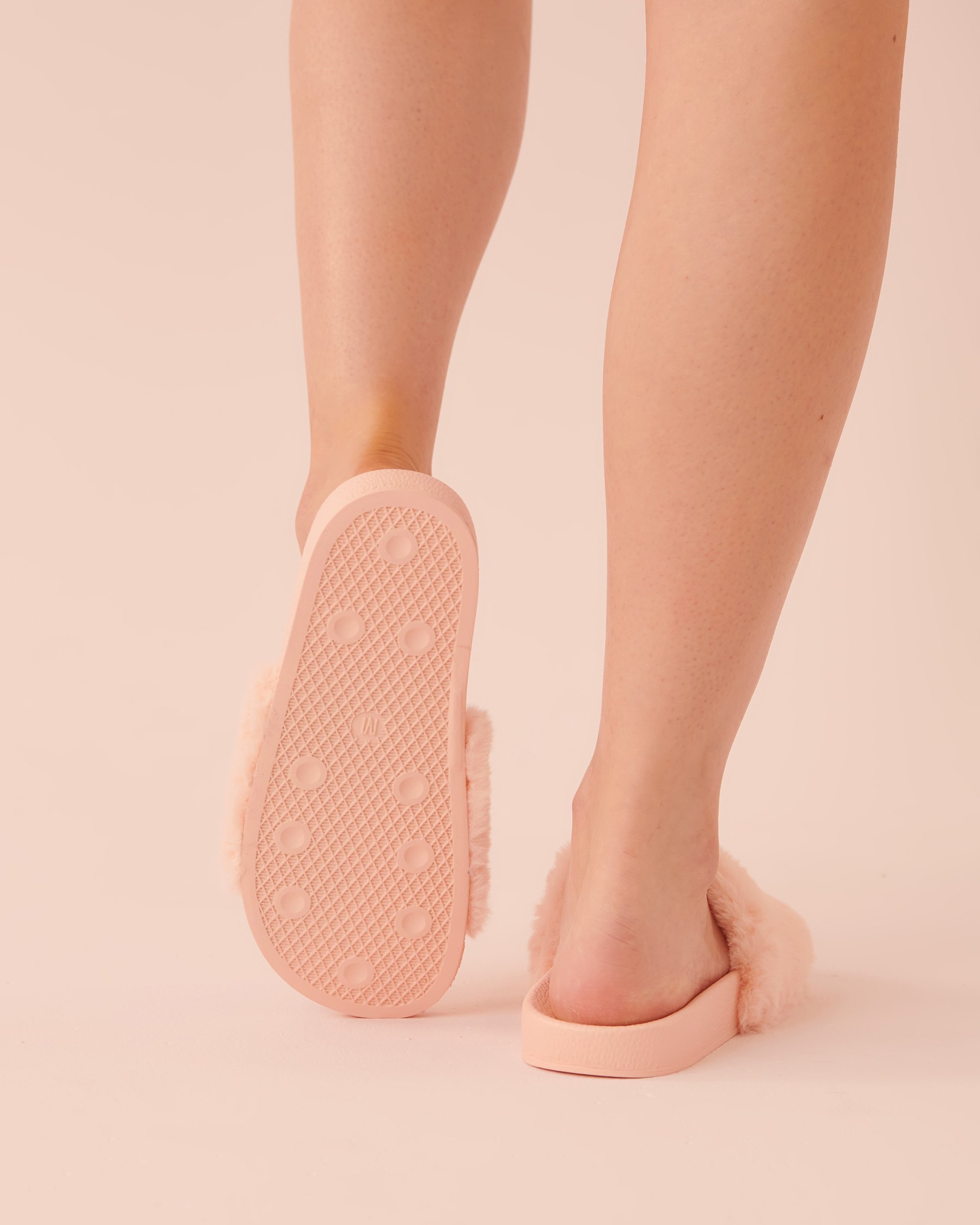 LA VIE EN ROSE Plush Open Slide Slippers Peach 40700264 - View2