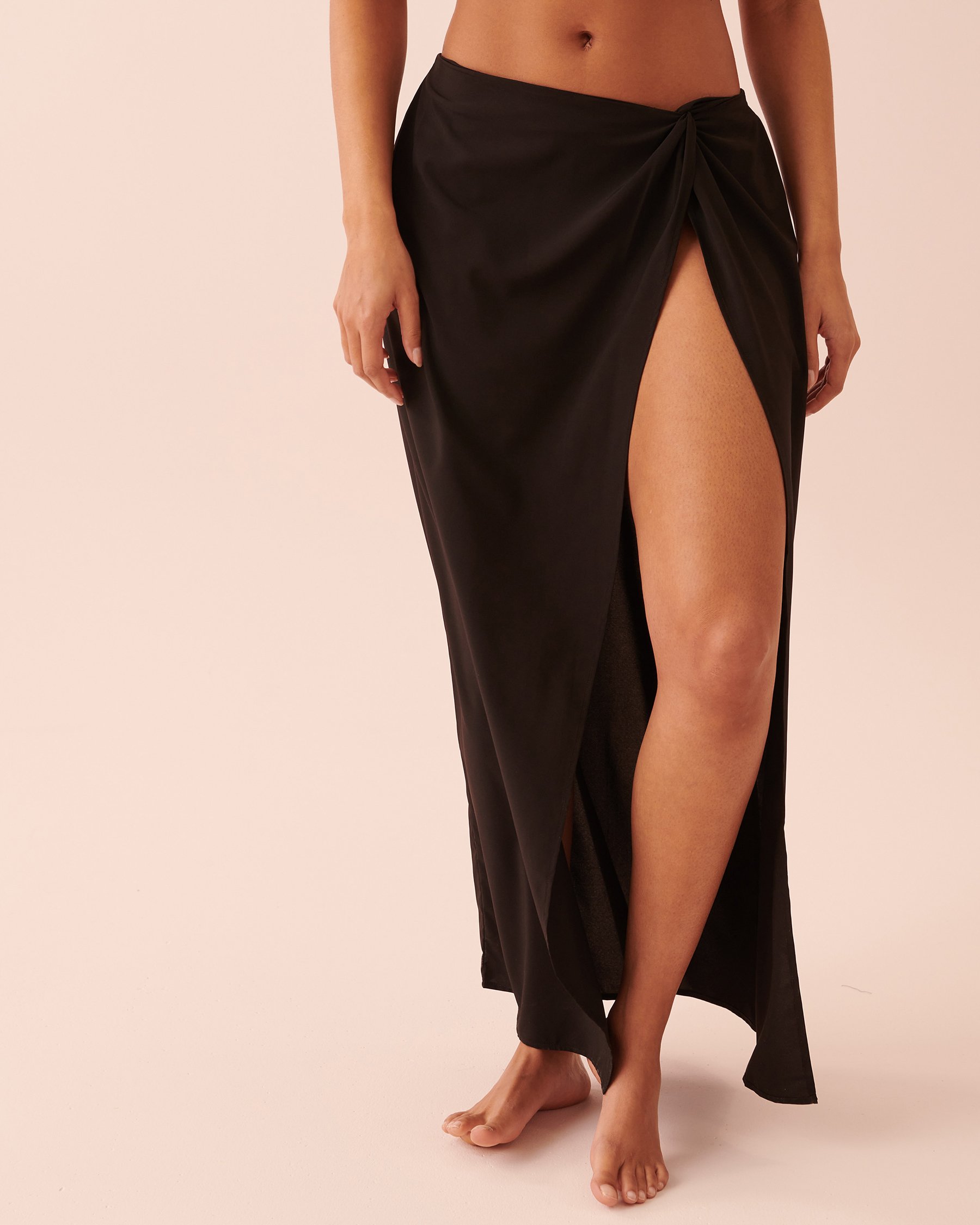 LA VIE EN ROSE AQUA Long Knotted Skirt Black 80200034 - View3