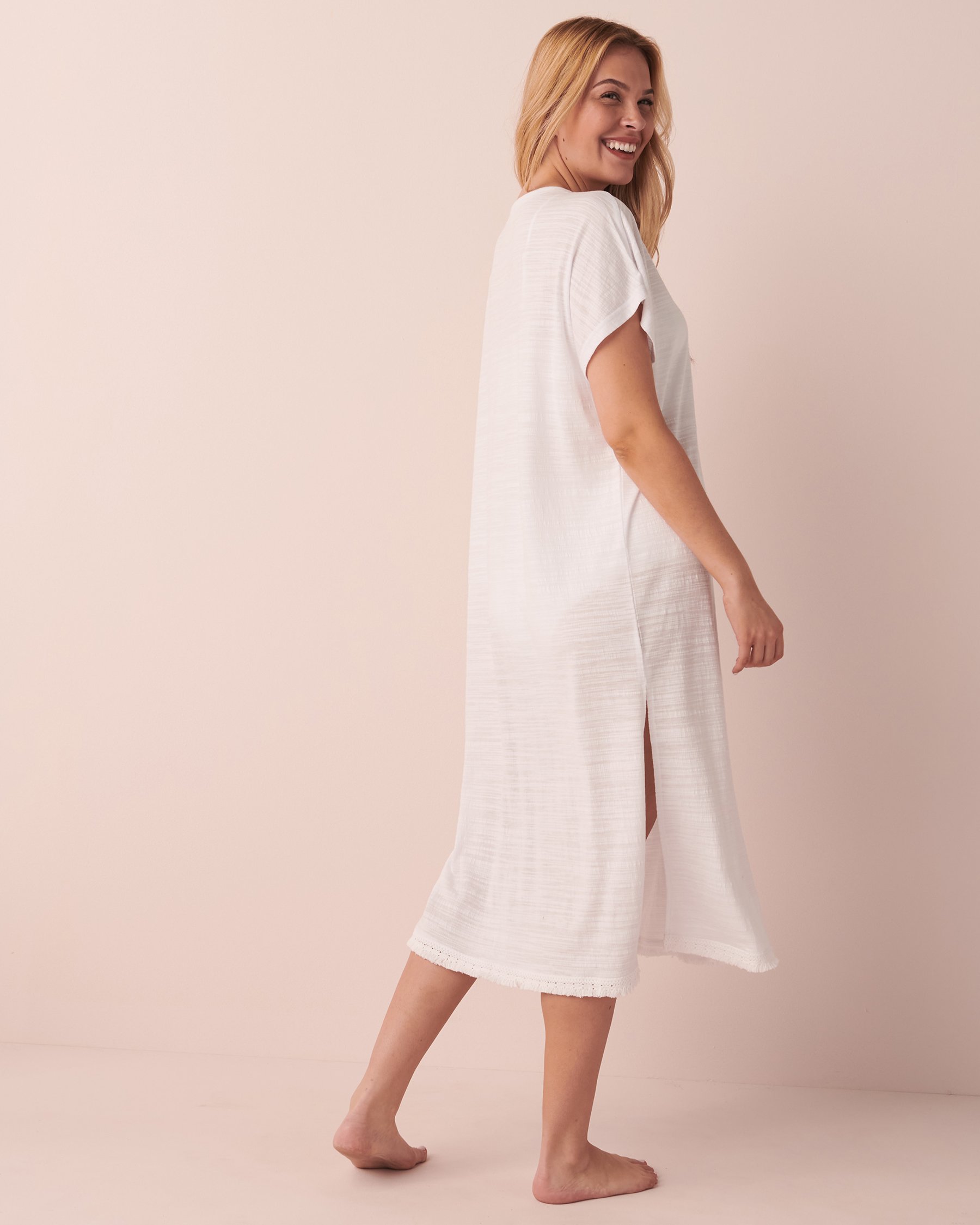 LA VIE EN ROSE AQUA Longue tunique bordure pampilles Blanc 80400039 - Voir2