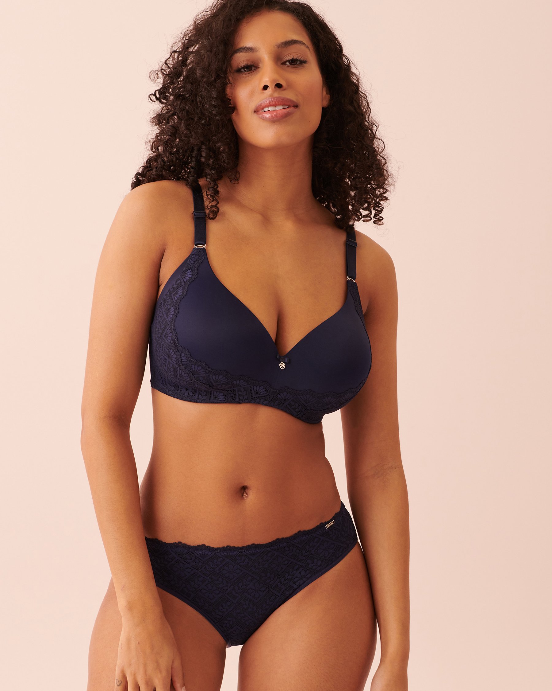 LA VIE EN ROSE Lightly Lined Wireless Sleek Back Bra Midnight blue 10200262 - View1
