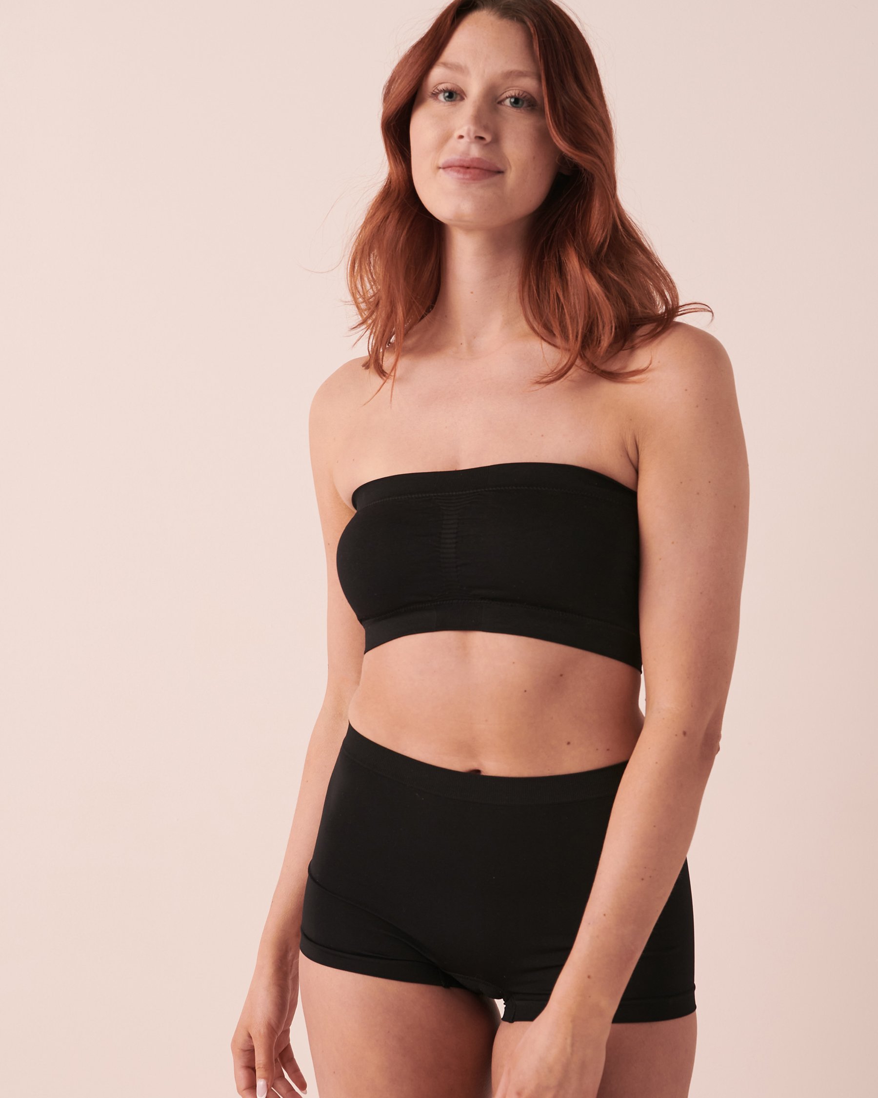 LA VIE EN ROSE Bandeau Seamless Bra Black 10200277 - View1