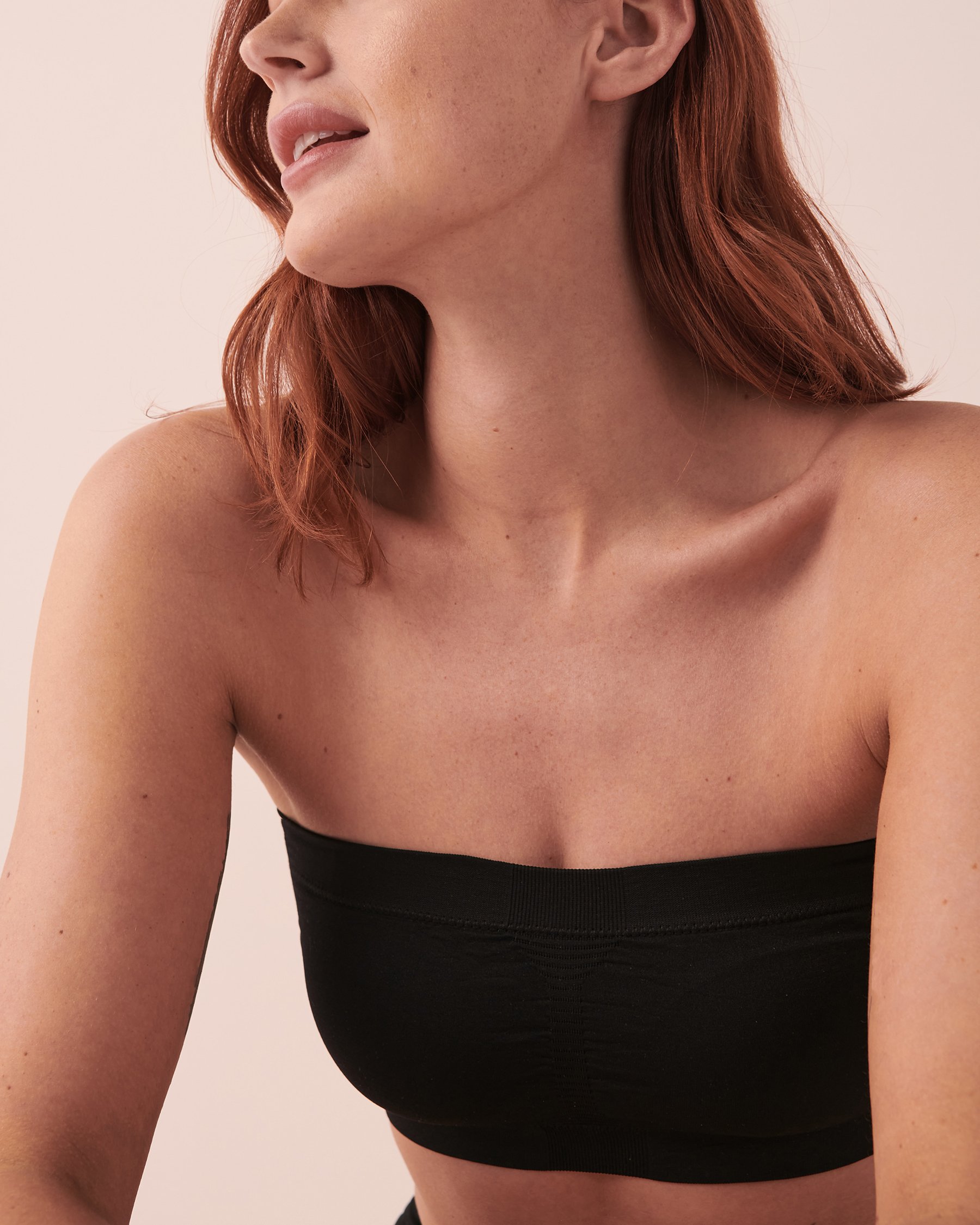 LA VIE EN ROSE Bandeau Seamless Bra Black 10200277 - View3