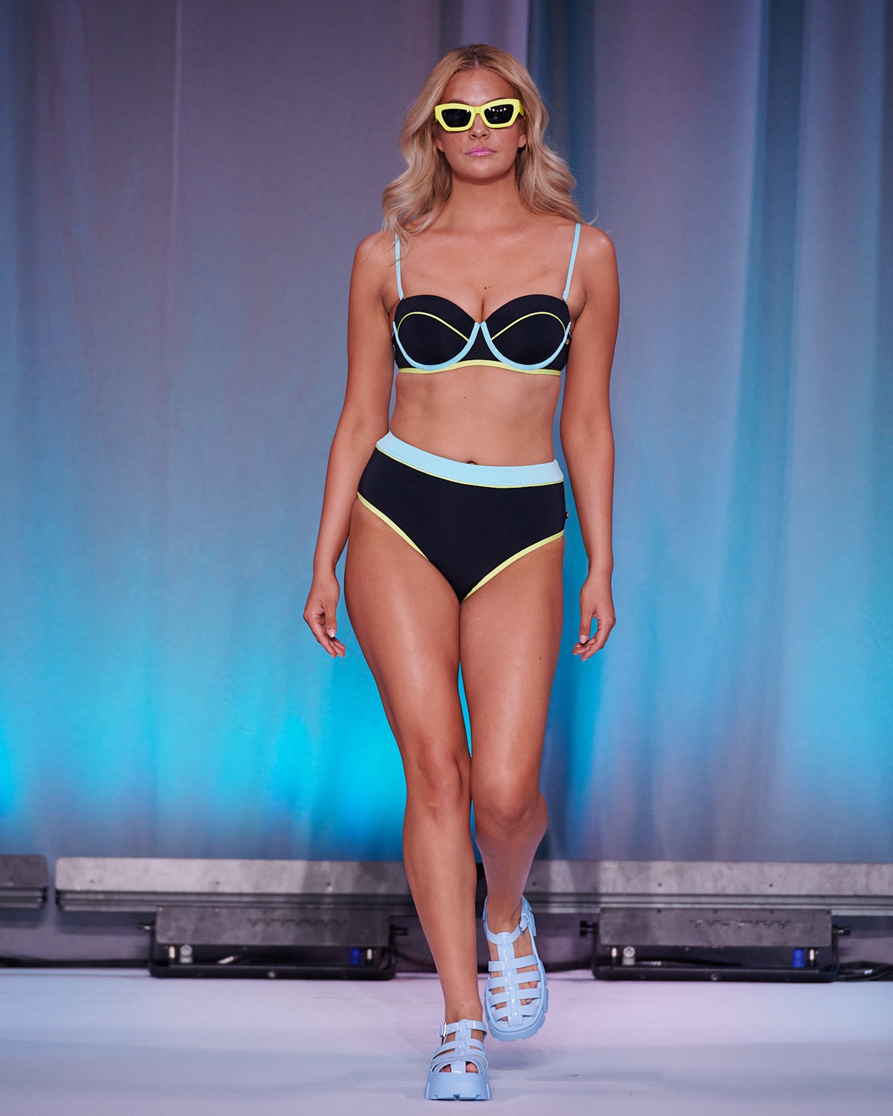 LA VIE EN ROSE AQUA IBIZA High Waist Bikini Bottom Black 70300438 - View4