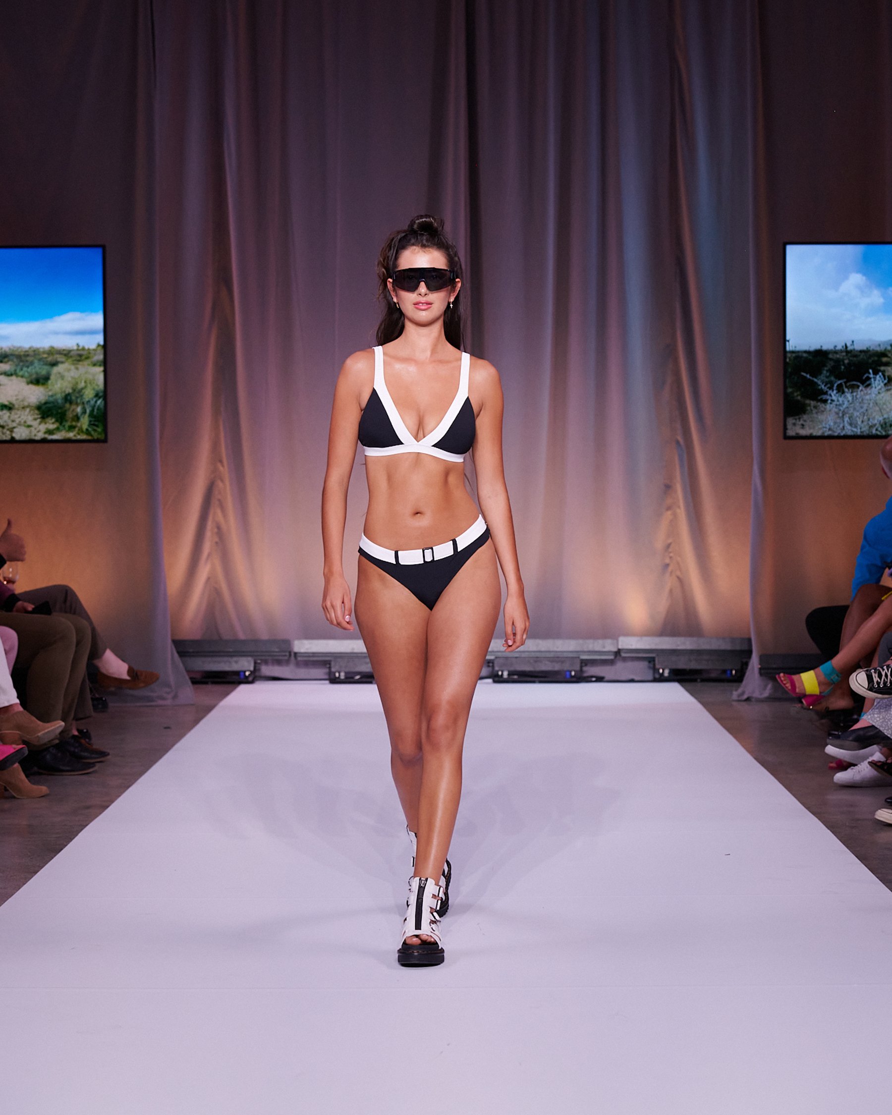 LA VIE EN ROSE AQUA RETRO Bralette Bikini Top Black 70100460 - View4