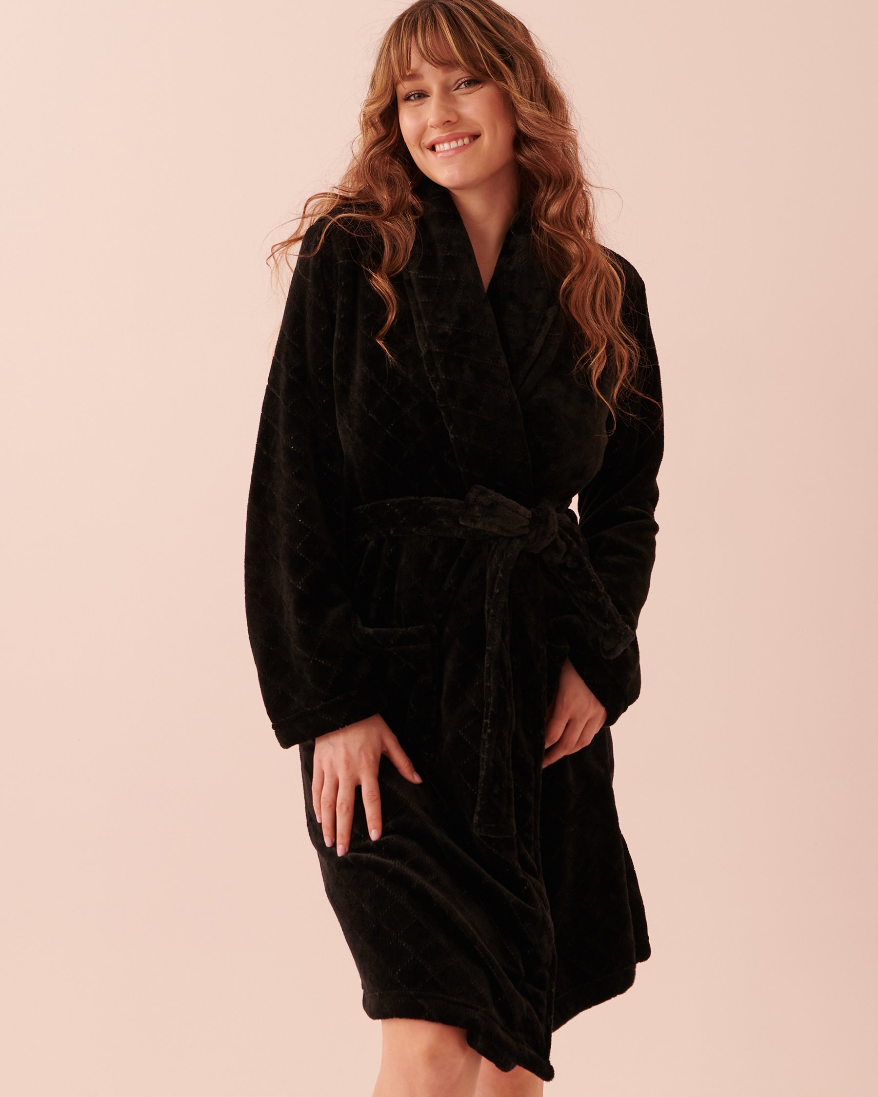 LA VIE EN ROSE Soft Plush Robe Black 40600128 - View3
