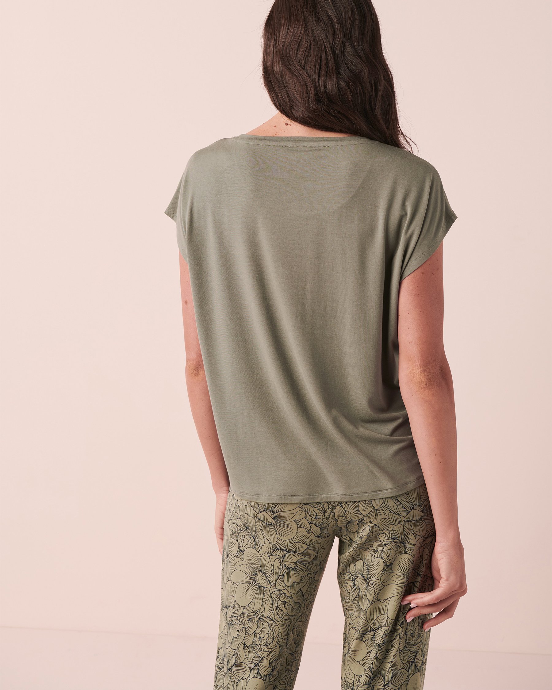 LA VIE EN ROSE T-shirt en modal Kaki 50100064 - Voir2