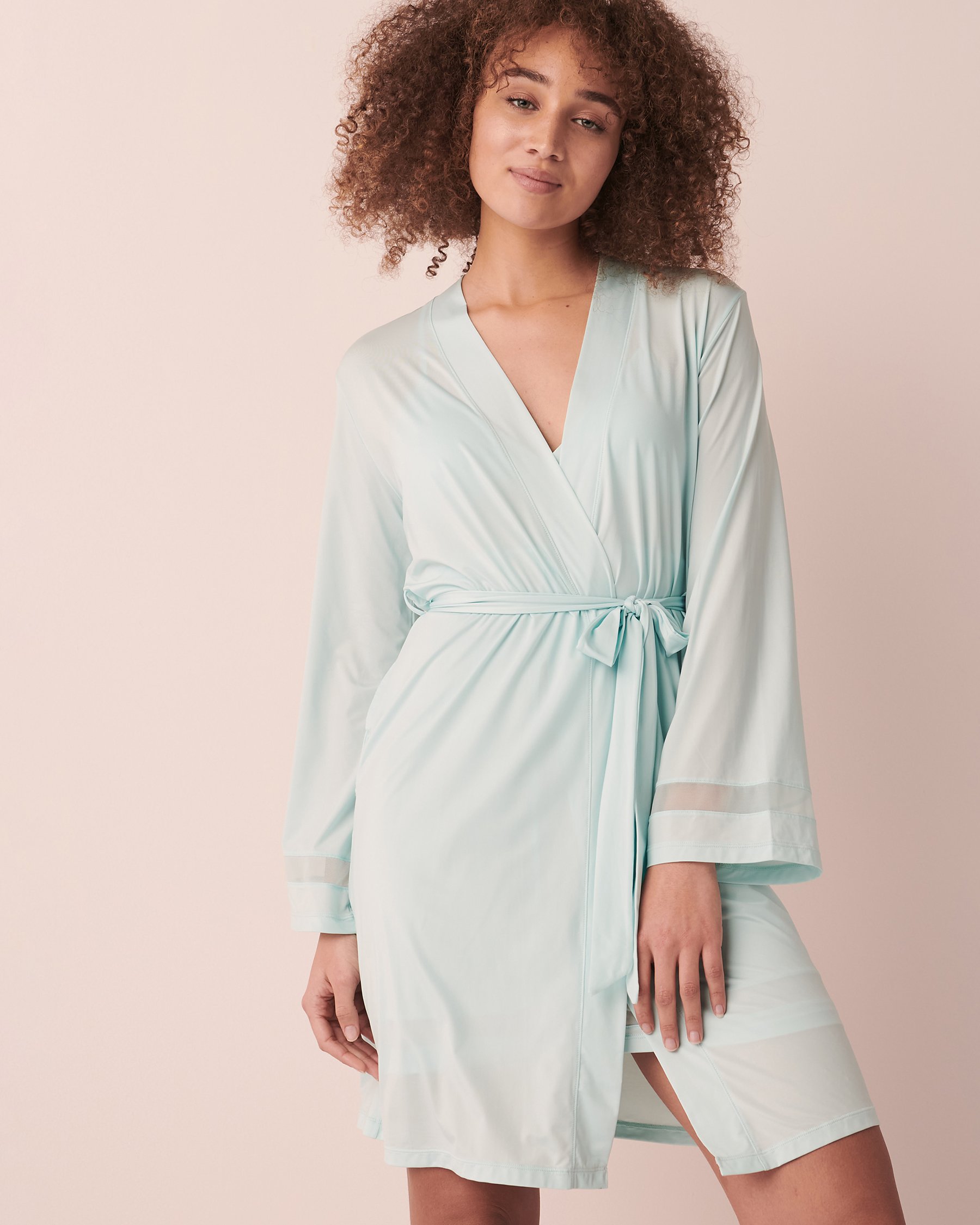 LA VIE EN ROSE Mesh Detail Kimono Blue sky 60600052 - View3