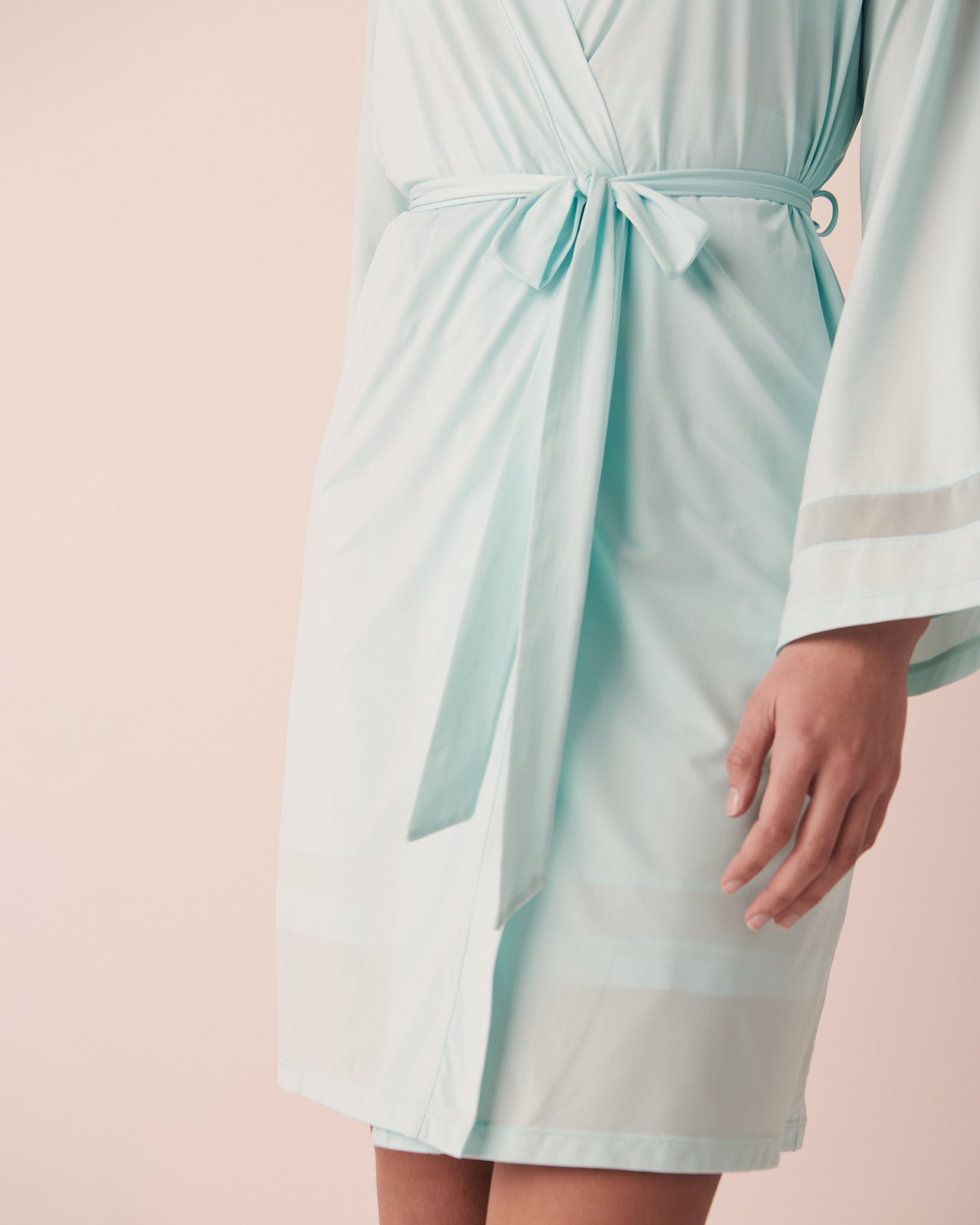 LA VIE EN ROSE Mesh Detail Kimono Blue sky 60600052 - View4