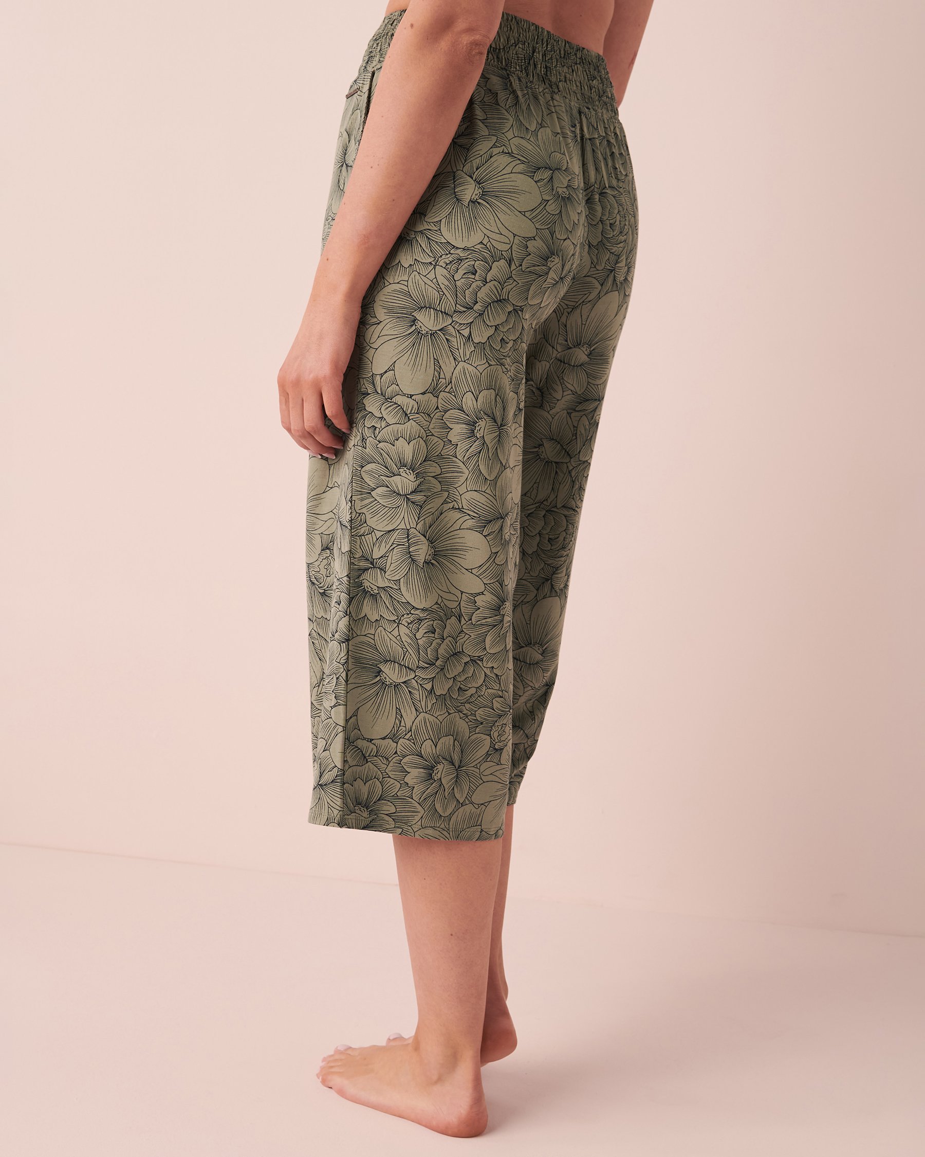LA VIE EN ROSE Modal Wide Leg Capri Botanical 50200051 - View2