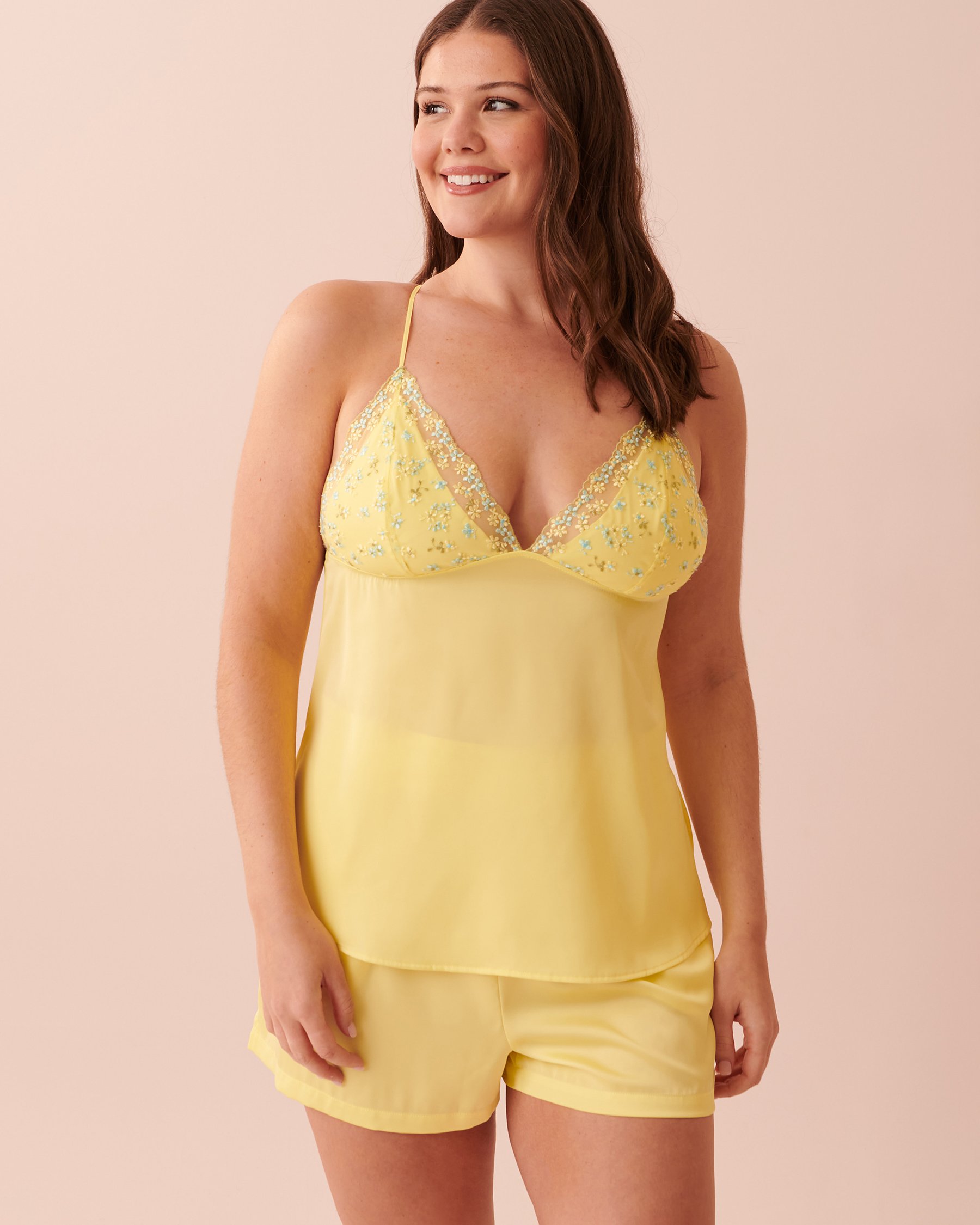 LA VIE EN ROSE Camisole en satin avec broderies Broderies jaunes 60100064 - Voir1