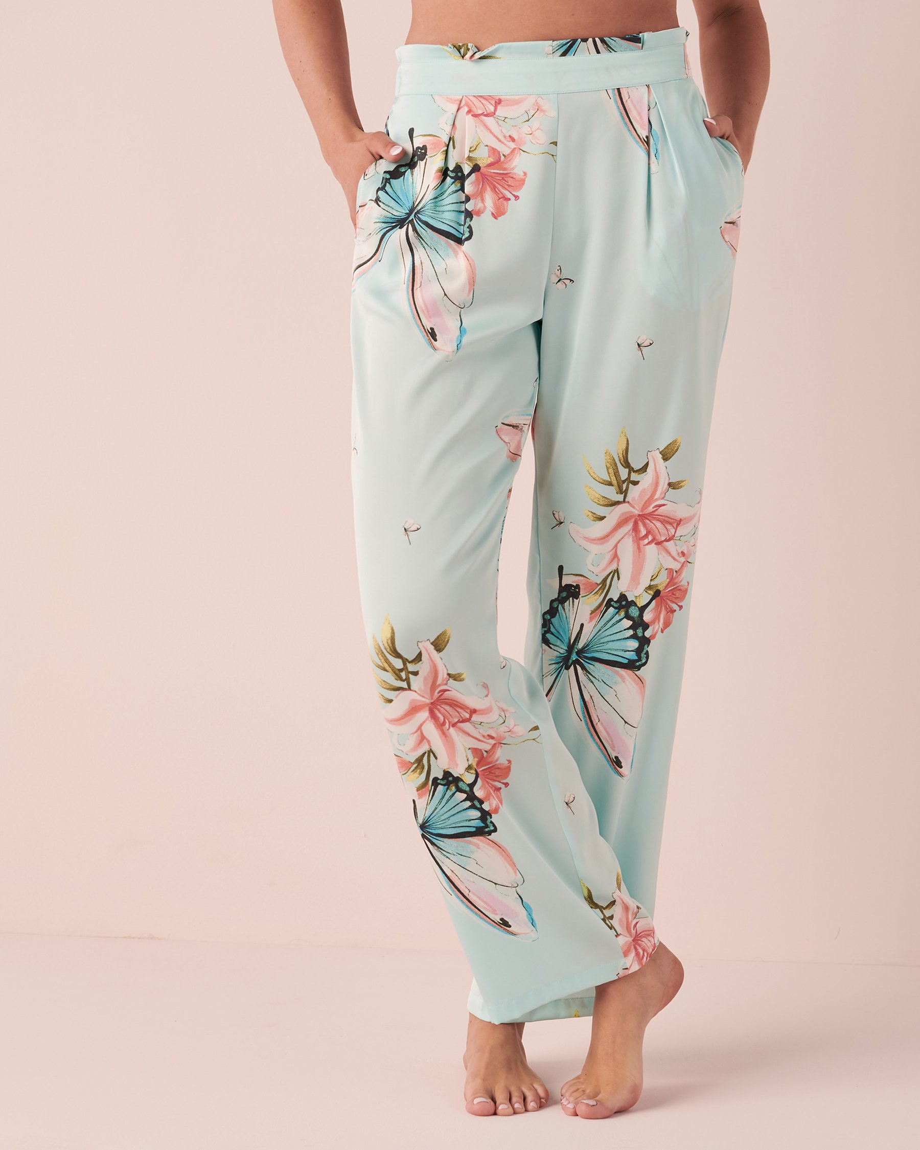 LA VIE EN ROSE Satin Pants Flourishing 60200061 - View1