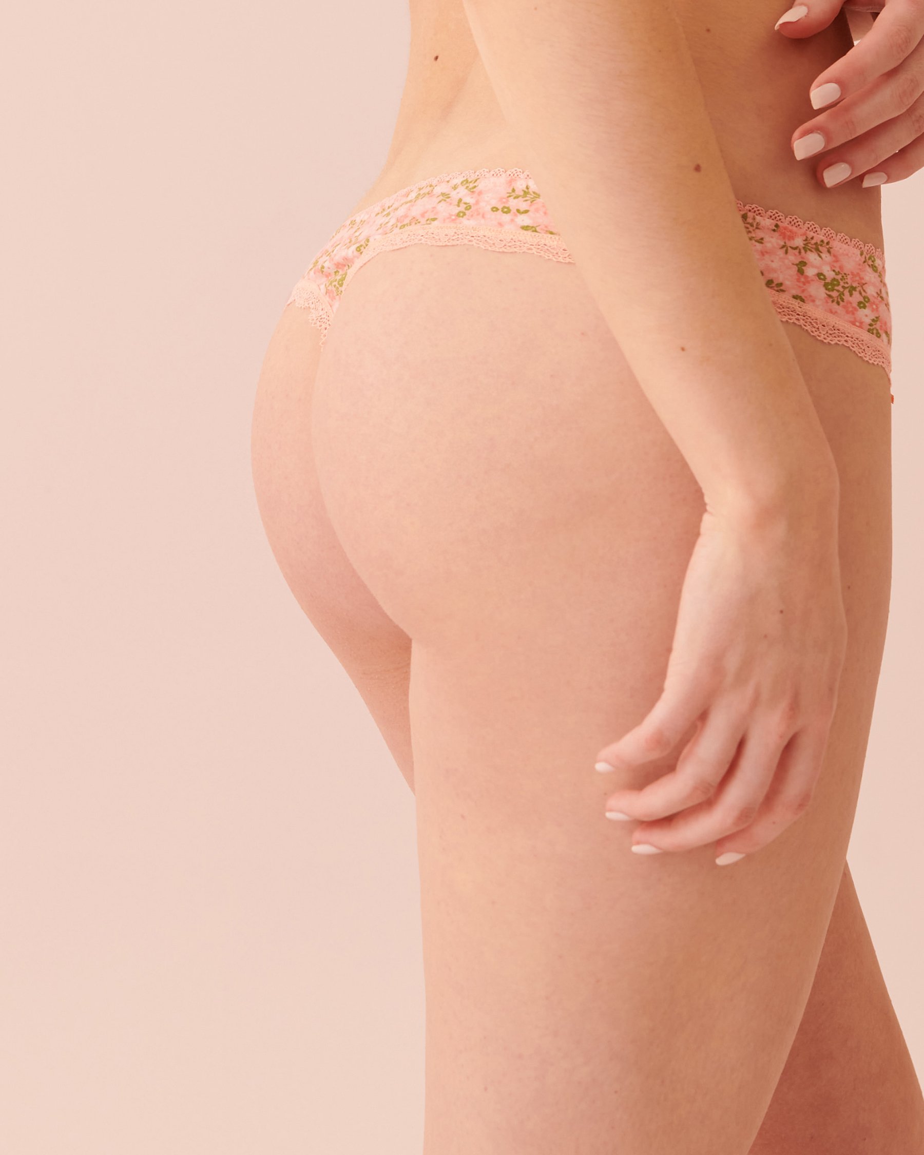 LA VIE EN ROSE Cotton and Lace Detail Thong Panty Peachy floral 20100310 - View2