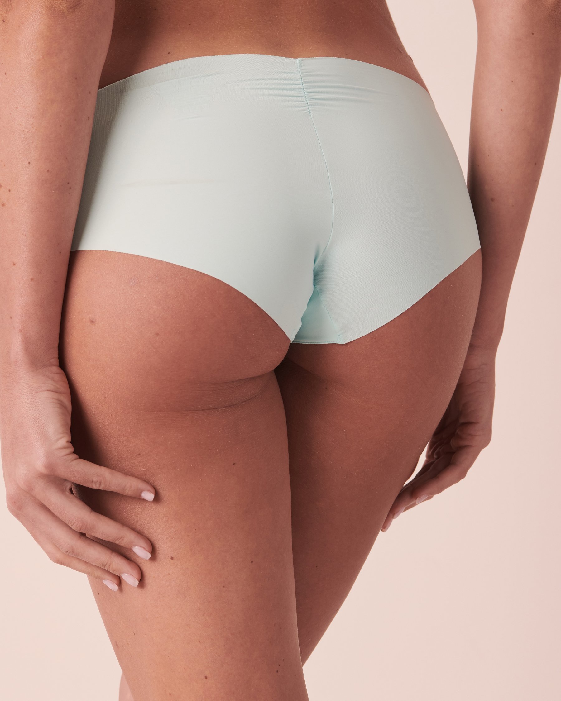 LA VIE EN ROSE Microfiber No-show Hiphugger Panty Blue sky 20200328 - View2