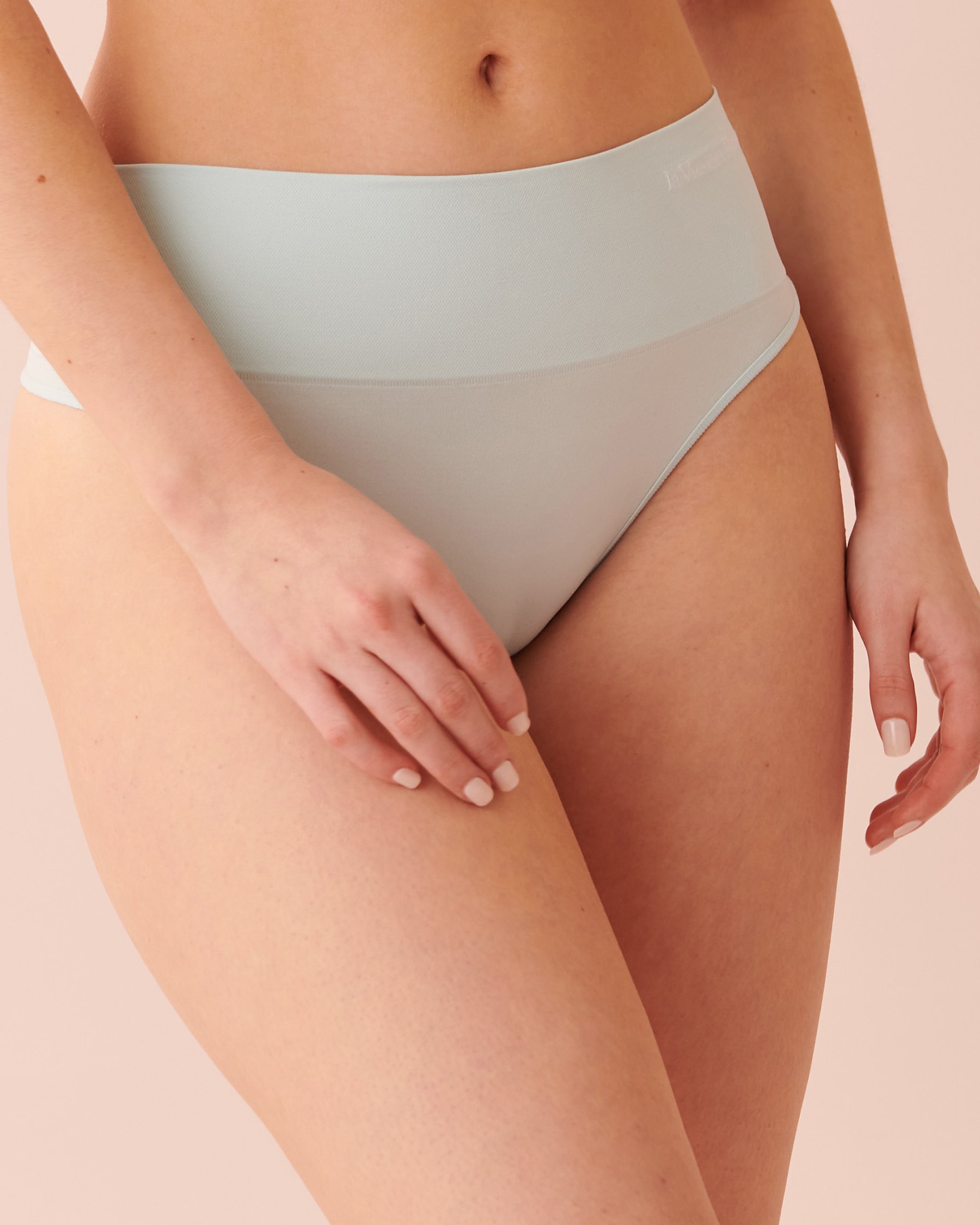 LA VIE EN ROSE Seamless High Waist Thong Panty Blue sky 20200341 - View1