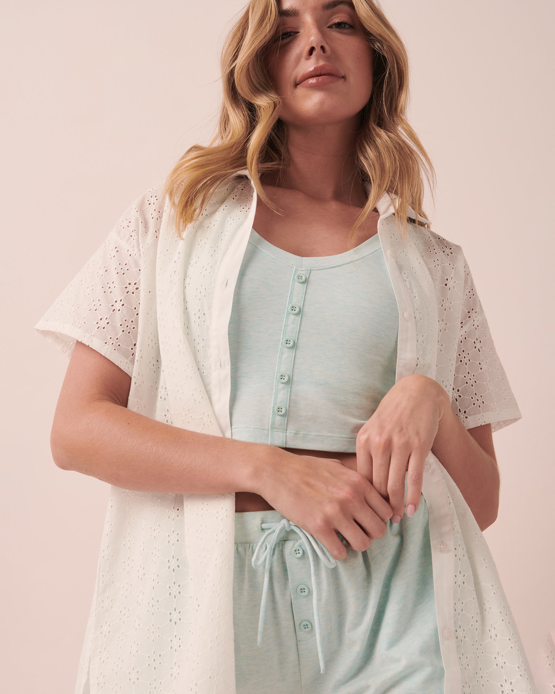 LA VIE EN ROSE Eyelet Short Sleeve Button-down Shirt Snow white 40100430 - View6
