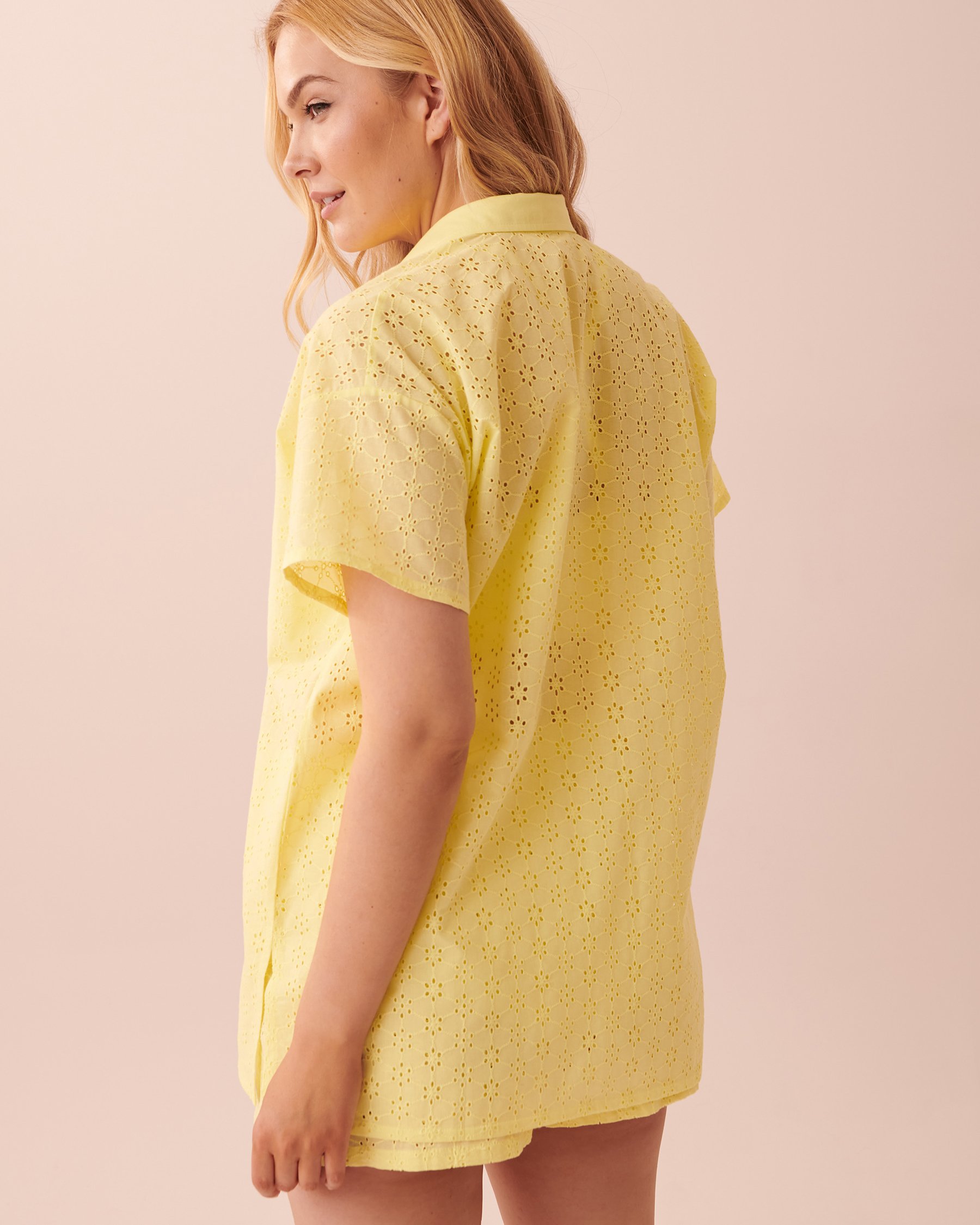 LA VIE EN ROSE Eyelet Short Sleeve Button-down Shirt Yellow 40100430 - View2