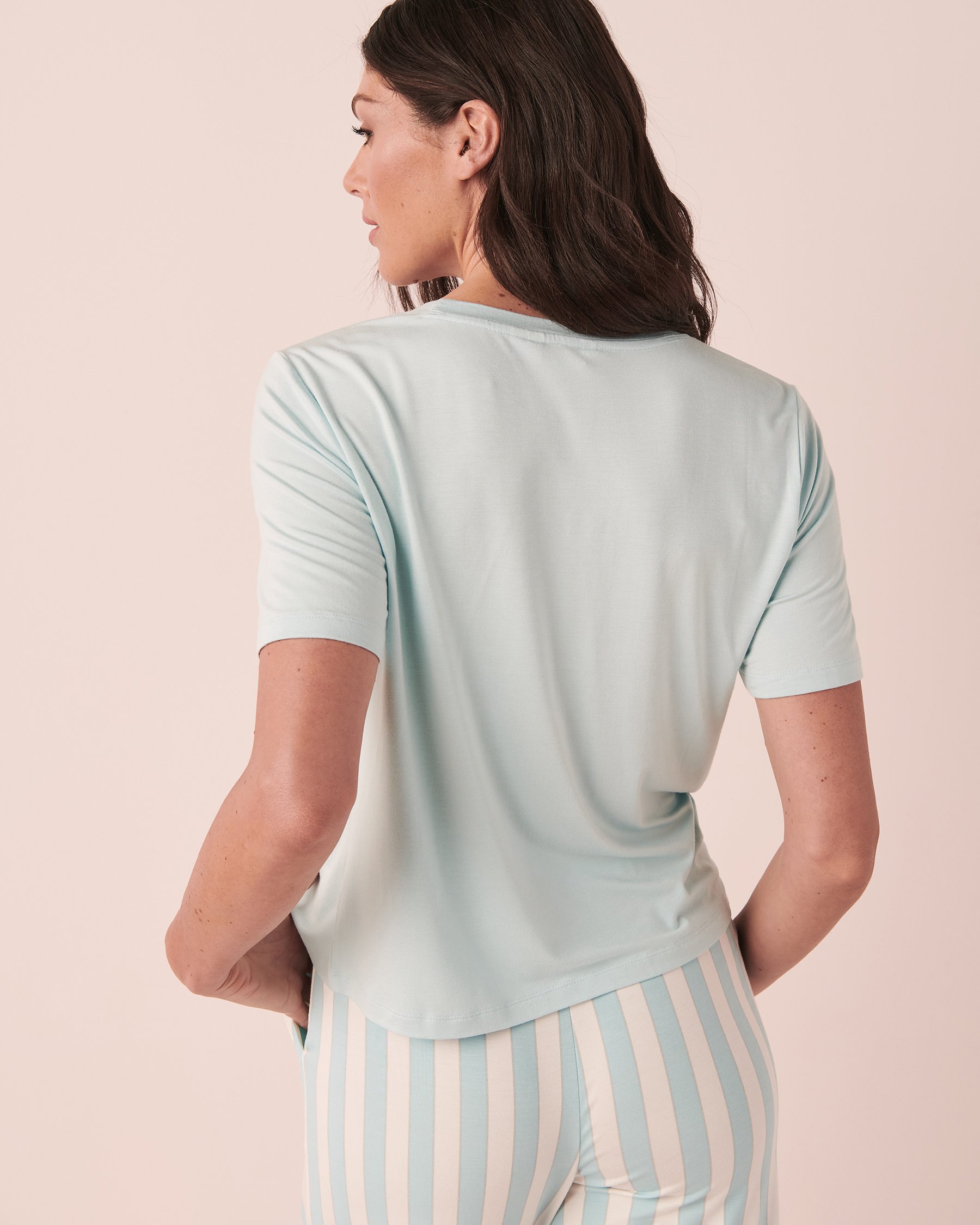 LA VIE EN ROSE Bamboo Scoop Neck T-shirt Blue sky 40100431 - View2